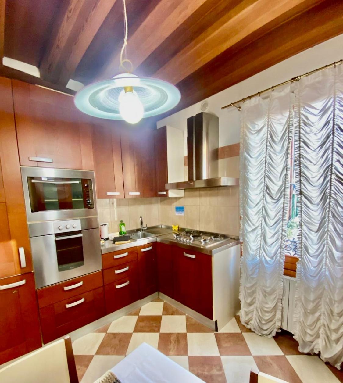 One-Bedroom Apartment with Balcony photo 2