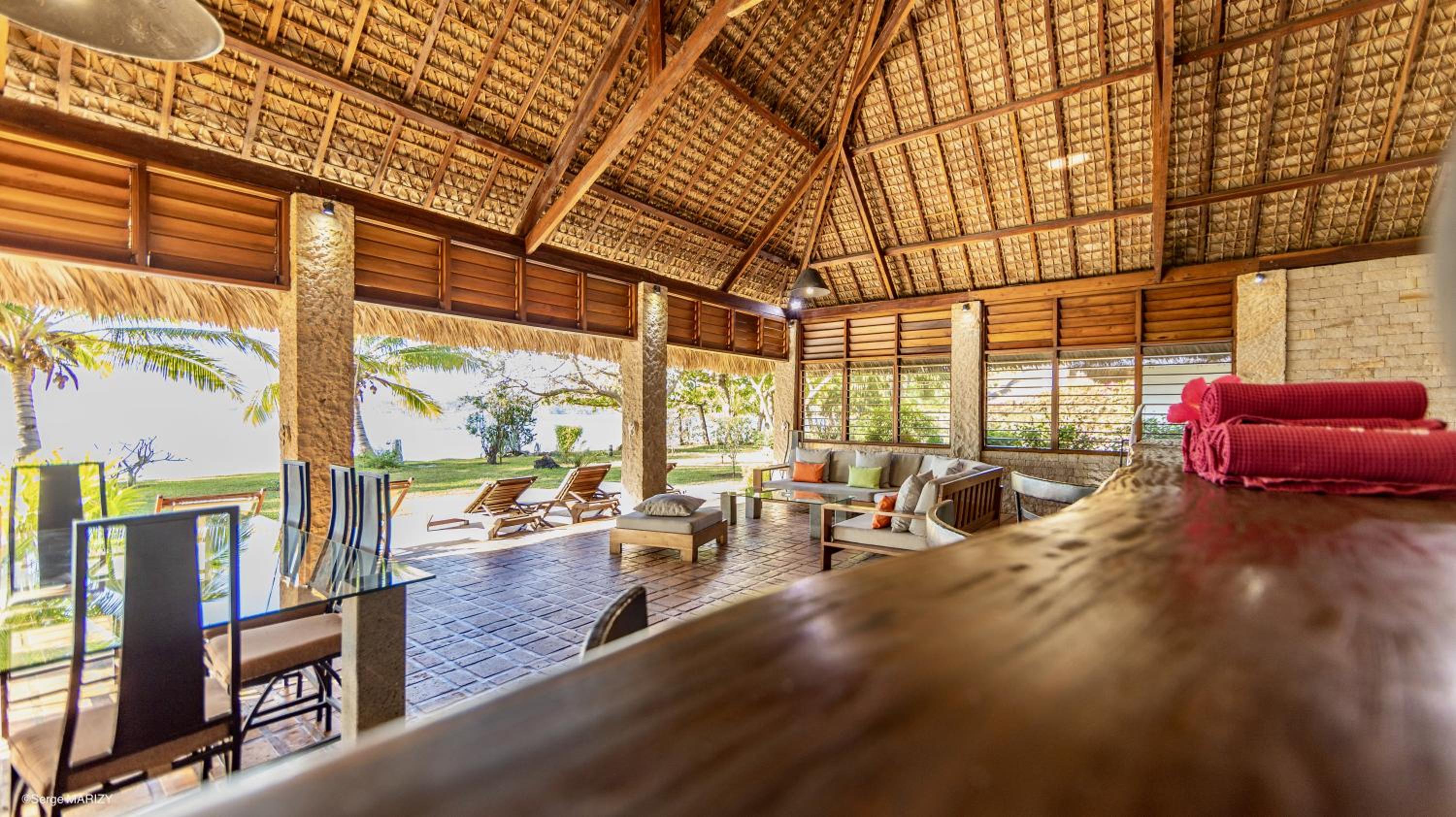 Three-Bedroom Beach Front Villa photo 2