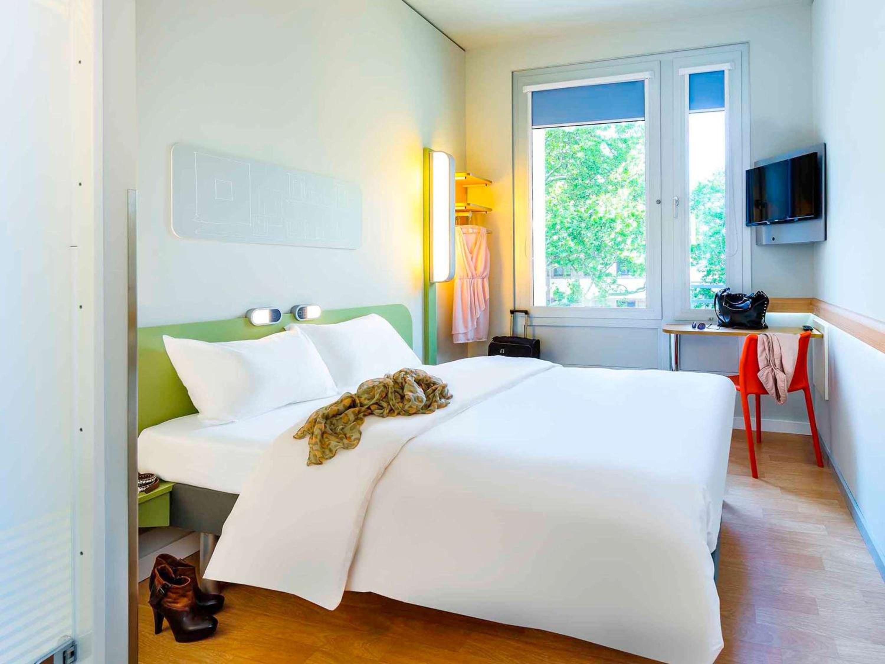 Standard One Double Bed - Photo 4