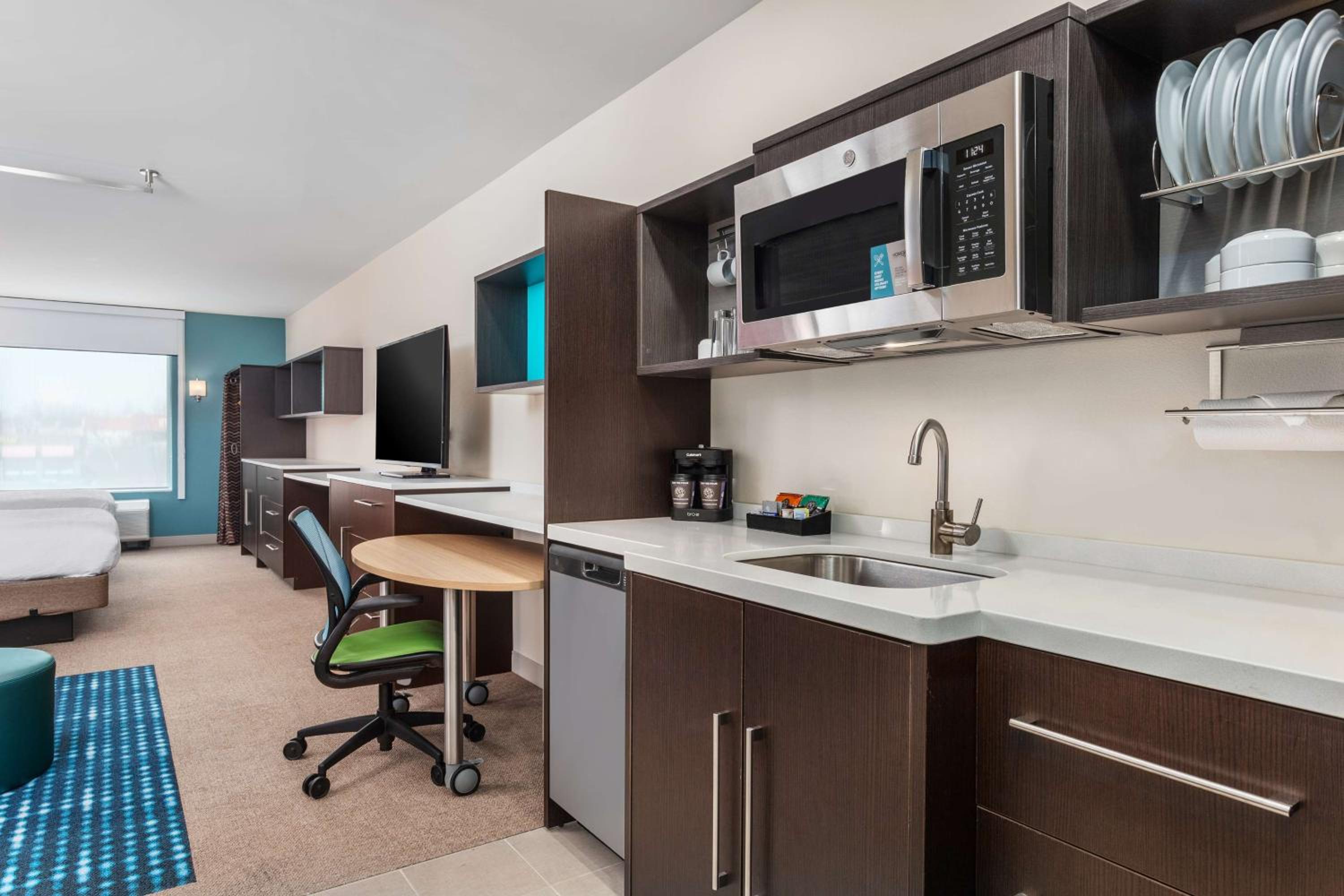 King Studio Suite - Photo 4
