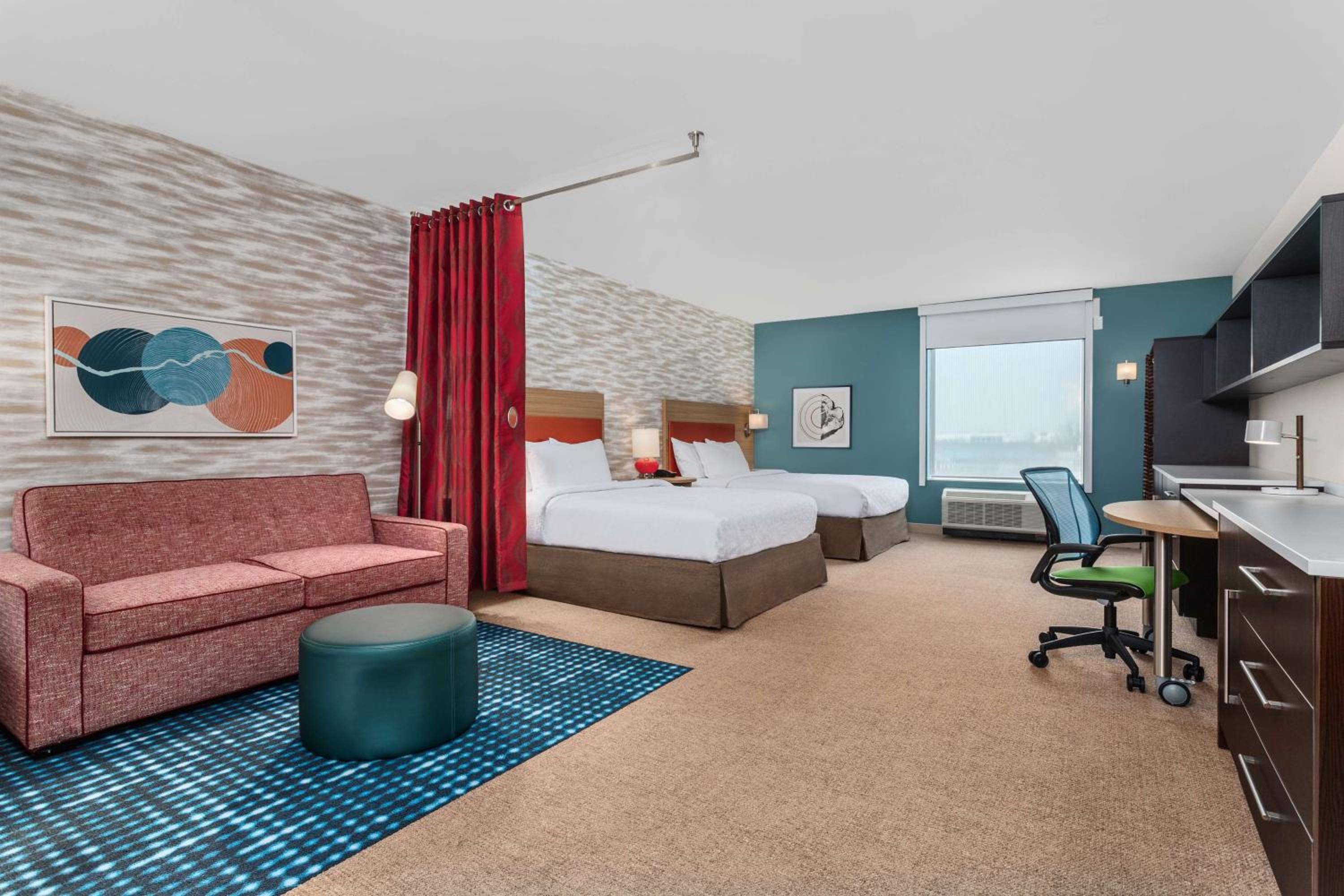 Studio Suite with Two Queen Beds - Photo 4