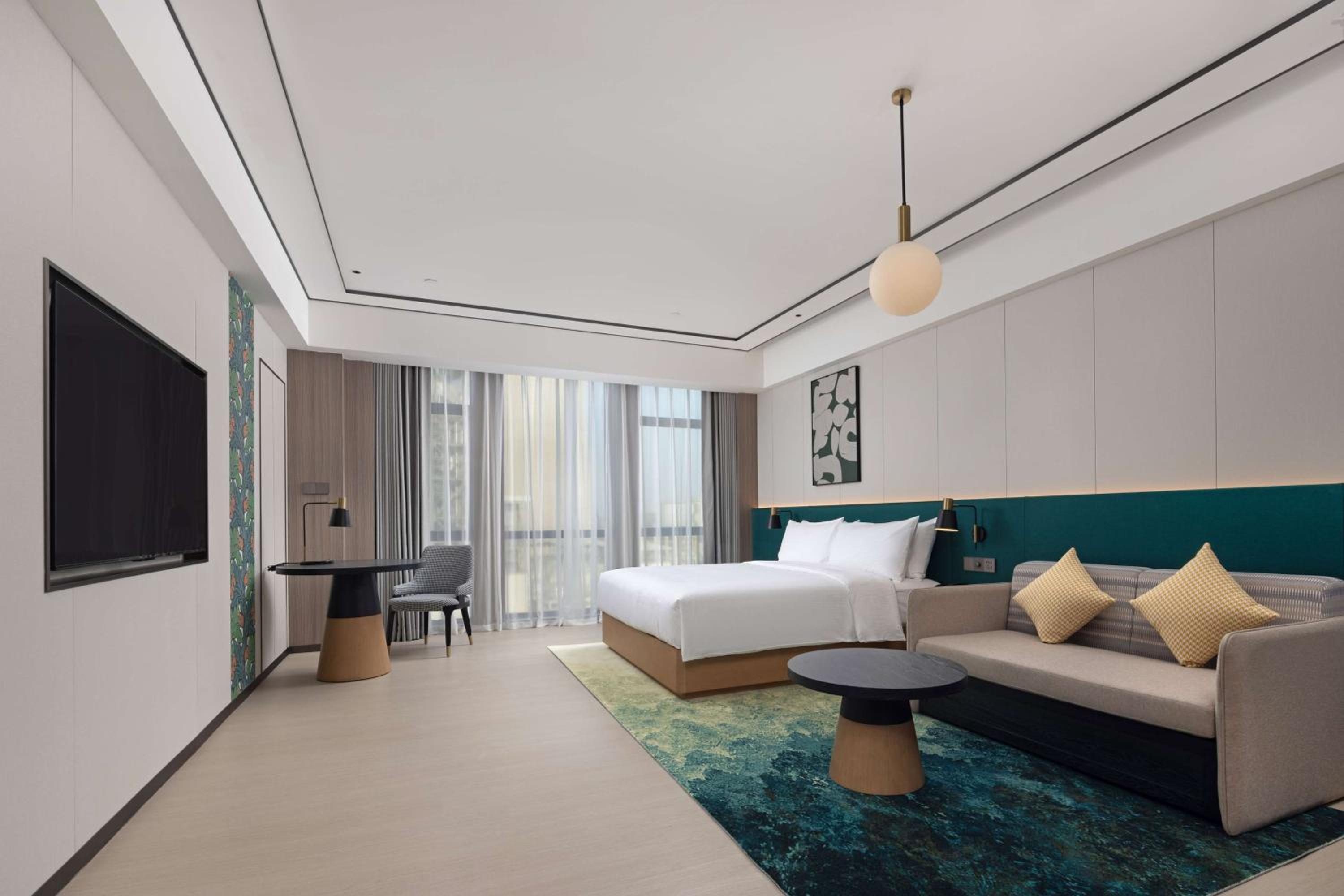 King Room with Sofa Bed photo 2