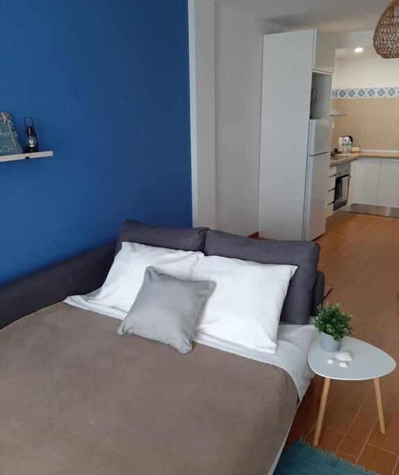 One-Bedroom Apartment photo 3