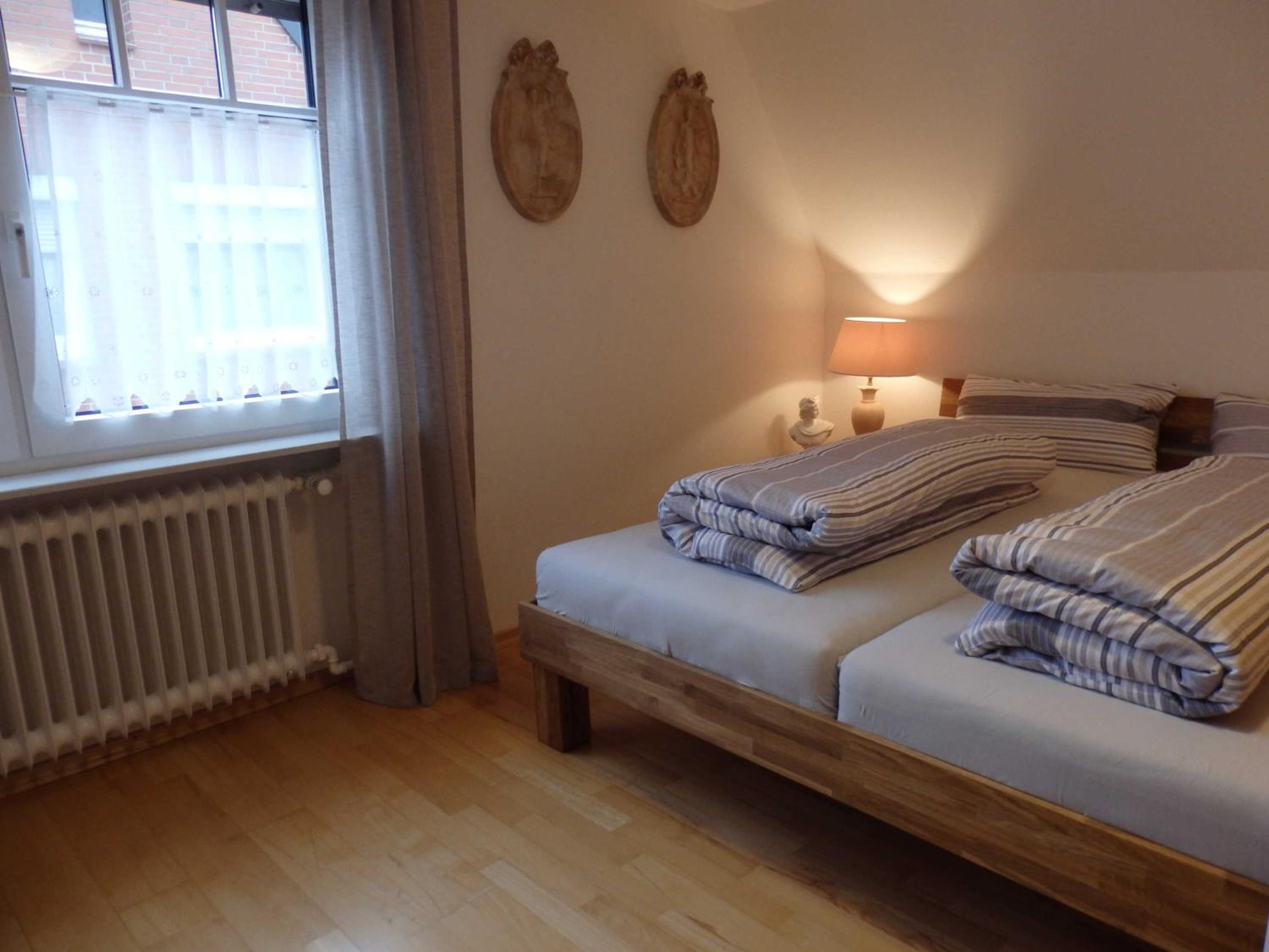 One-Bedroom Apartment with Shower