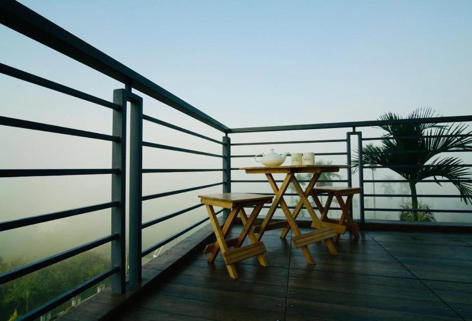 Two-Bedroom Apartment with Mountain View - Photo 7