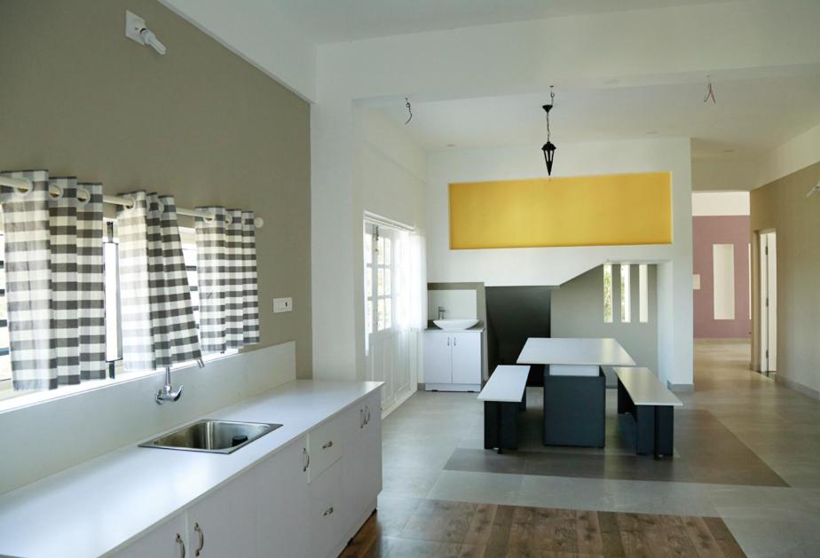 Two-Bedroom Apartment with Mountain View - Photo 27