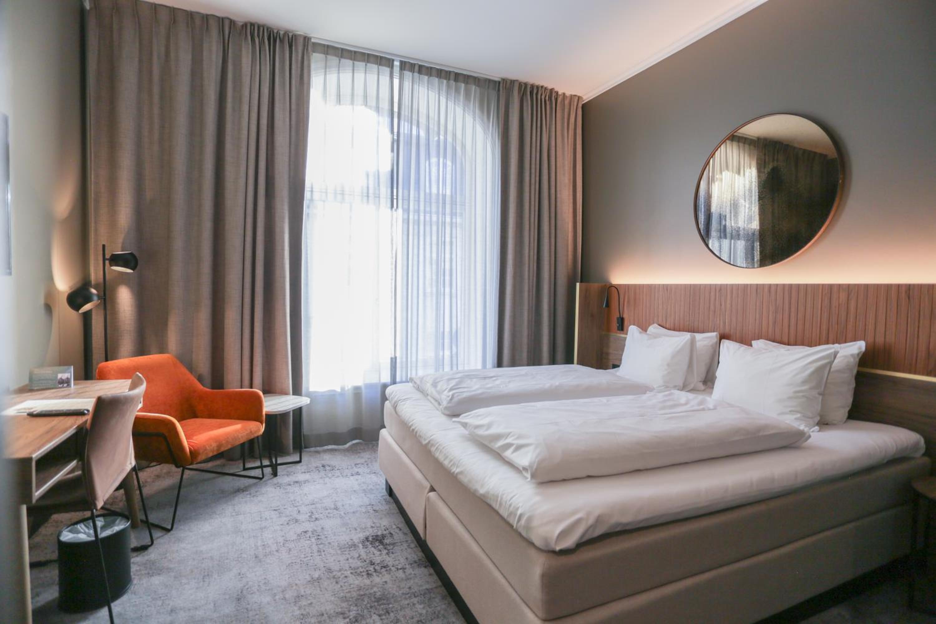 Cozy Small Double Room