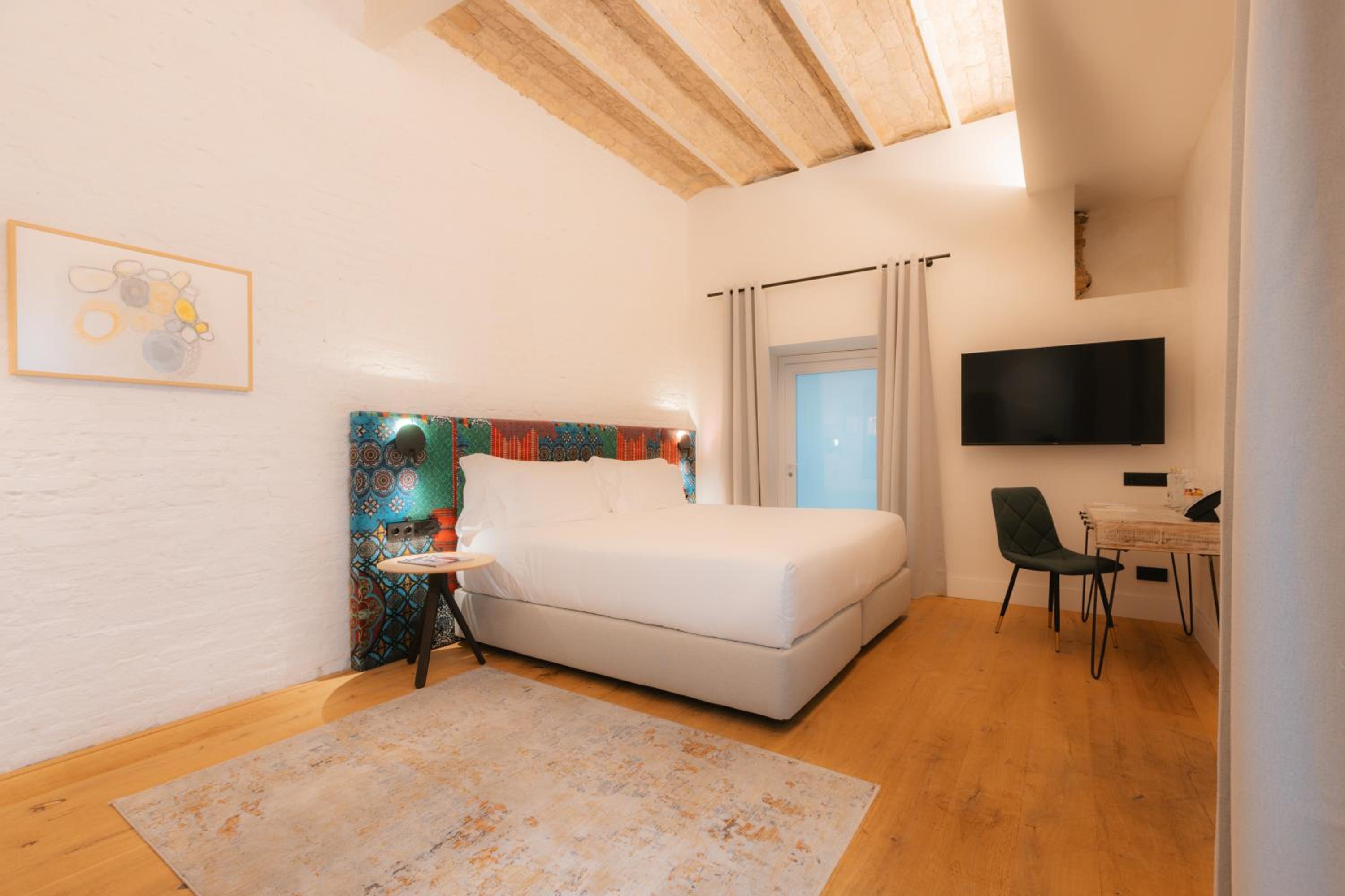 Deluxe Room - Photo 1