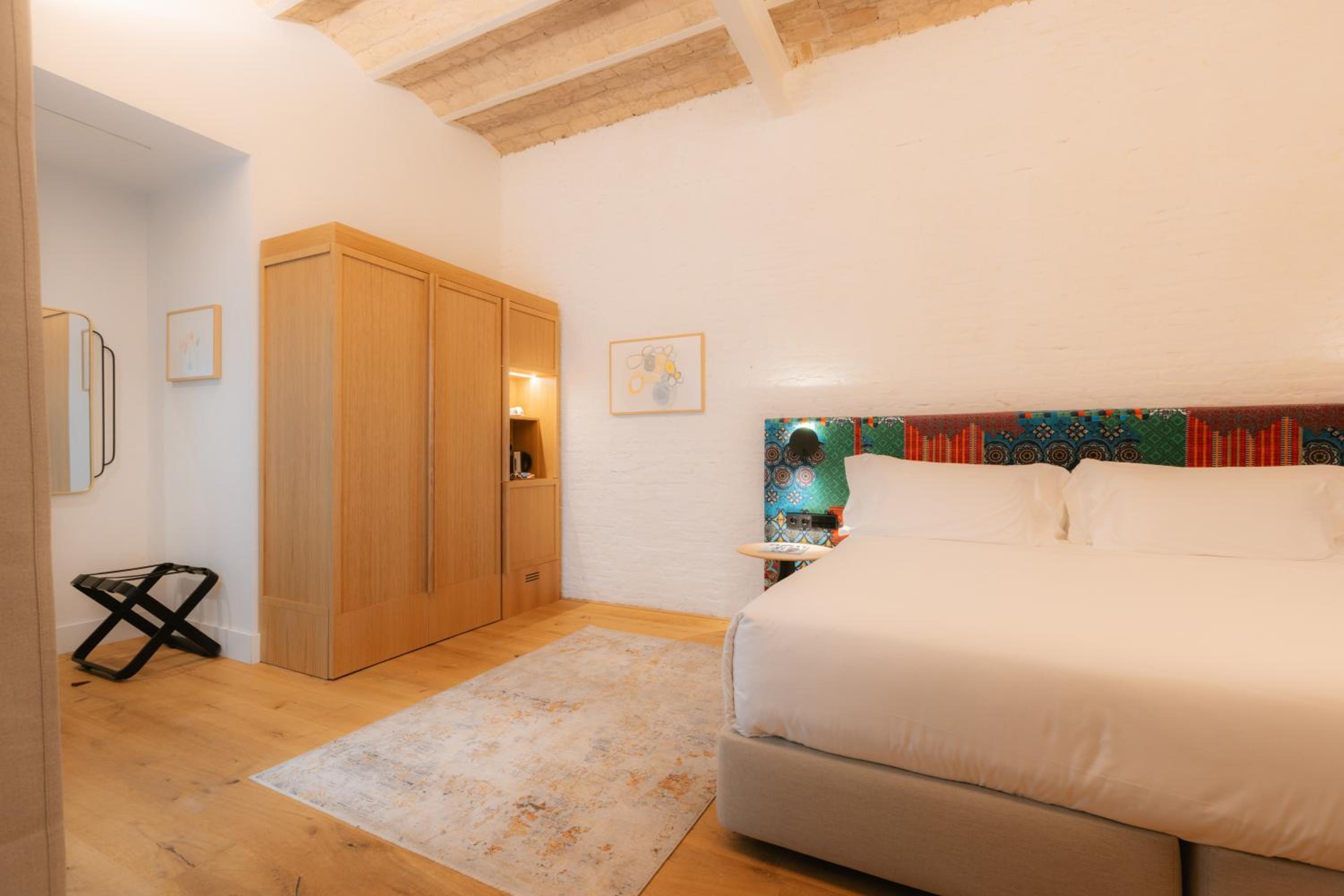 Deluxe Room - Photo 2
