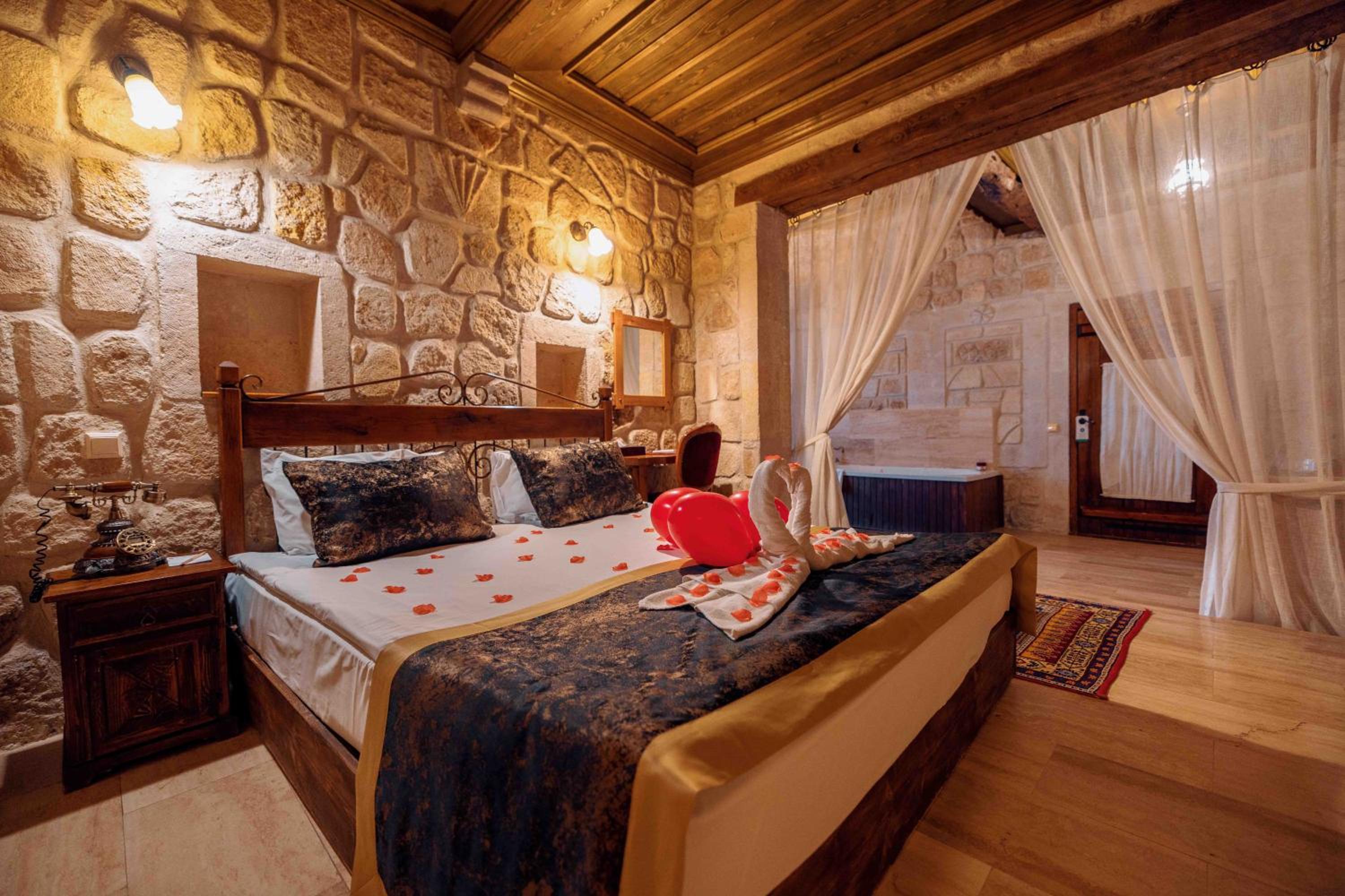 Grand Stone Suite - Photo 2