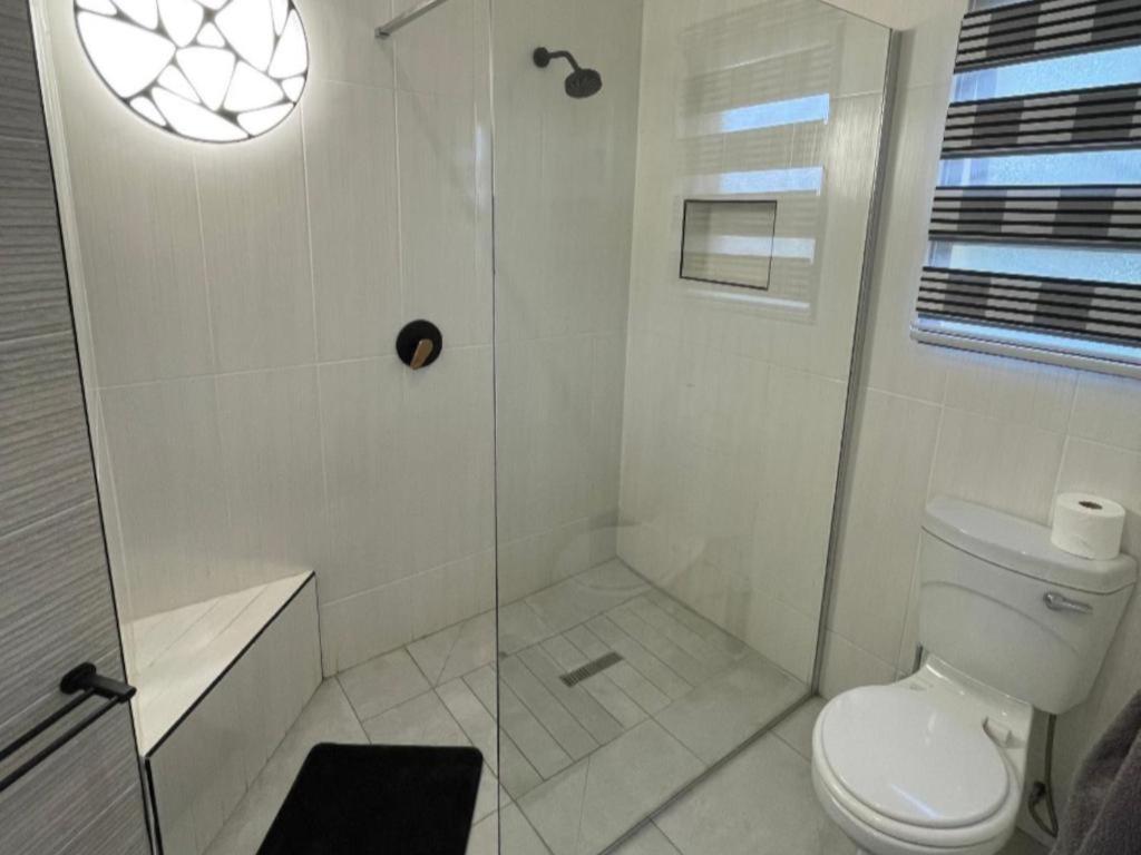 Deluxe King Room - Photo 3