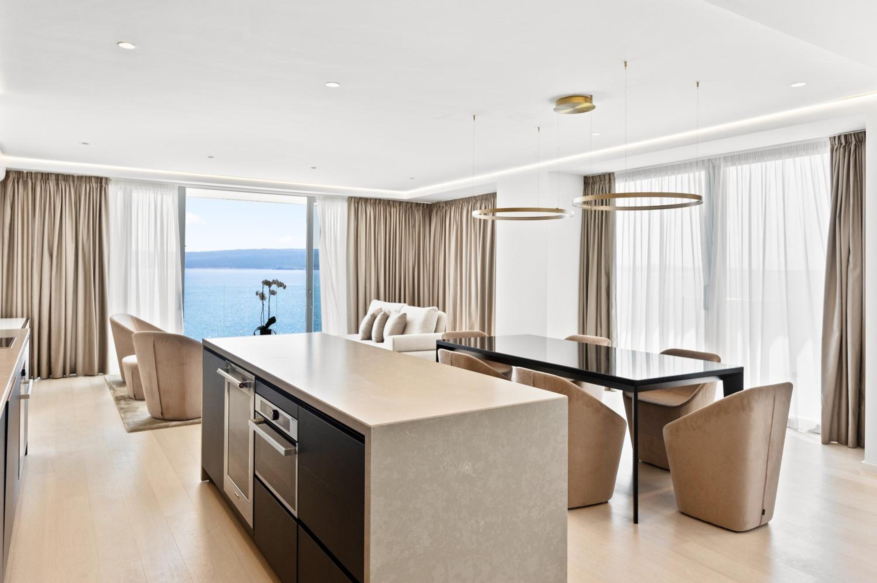 Apartment with Sea View - Photo 1