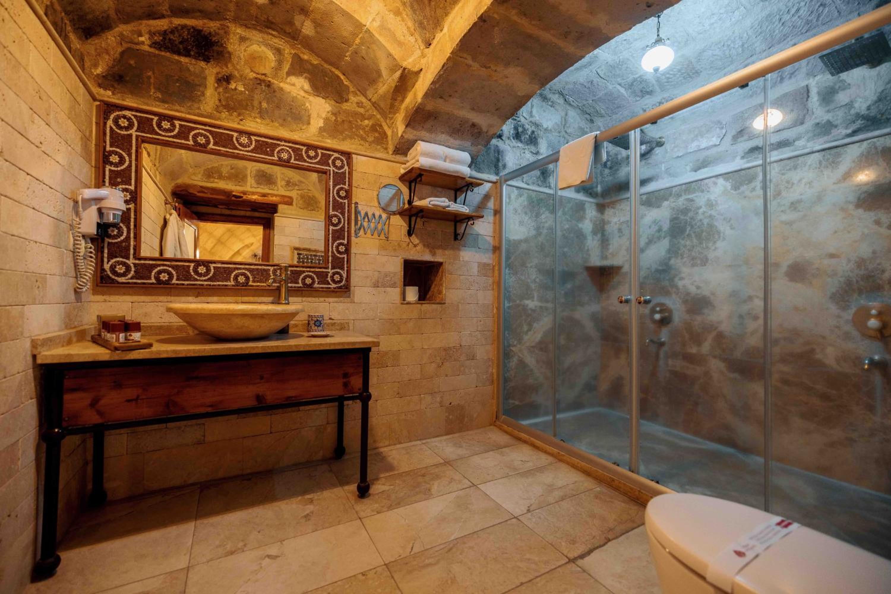 Grand Stone Suite - Photo 4