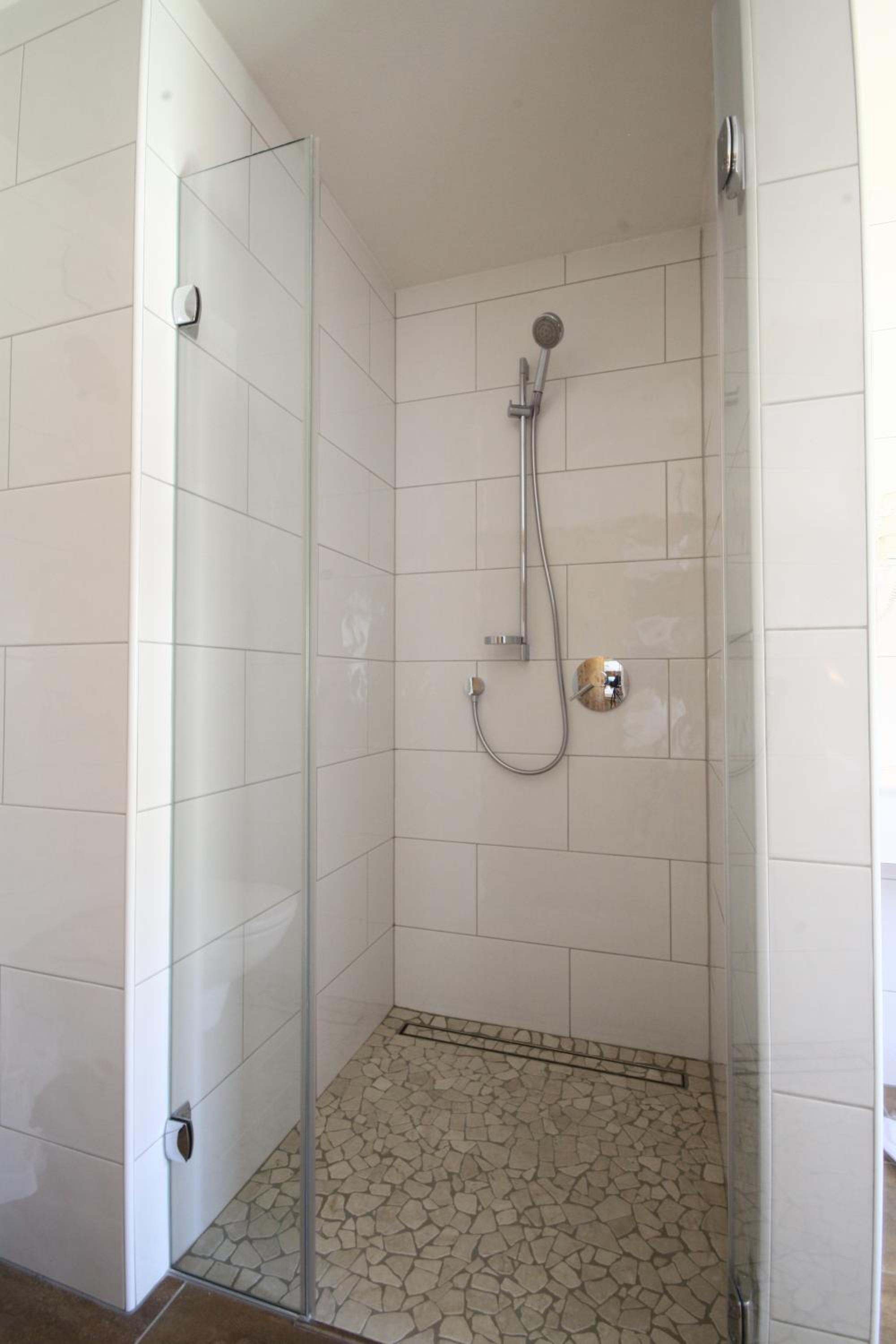 One-Bedroom Apartment - Photo 4