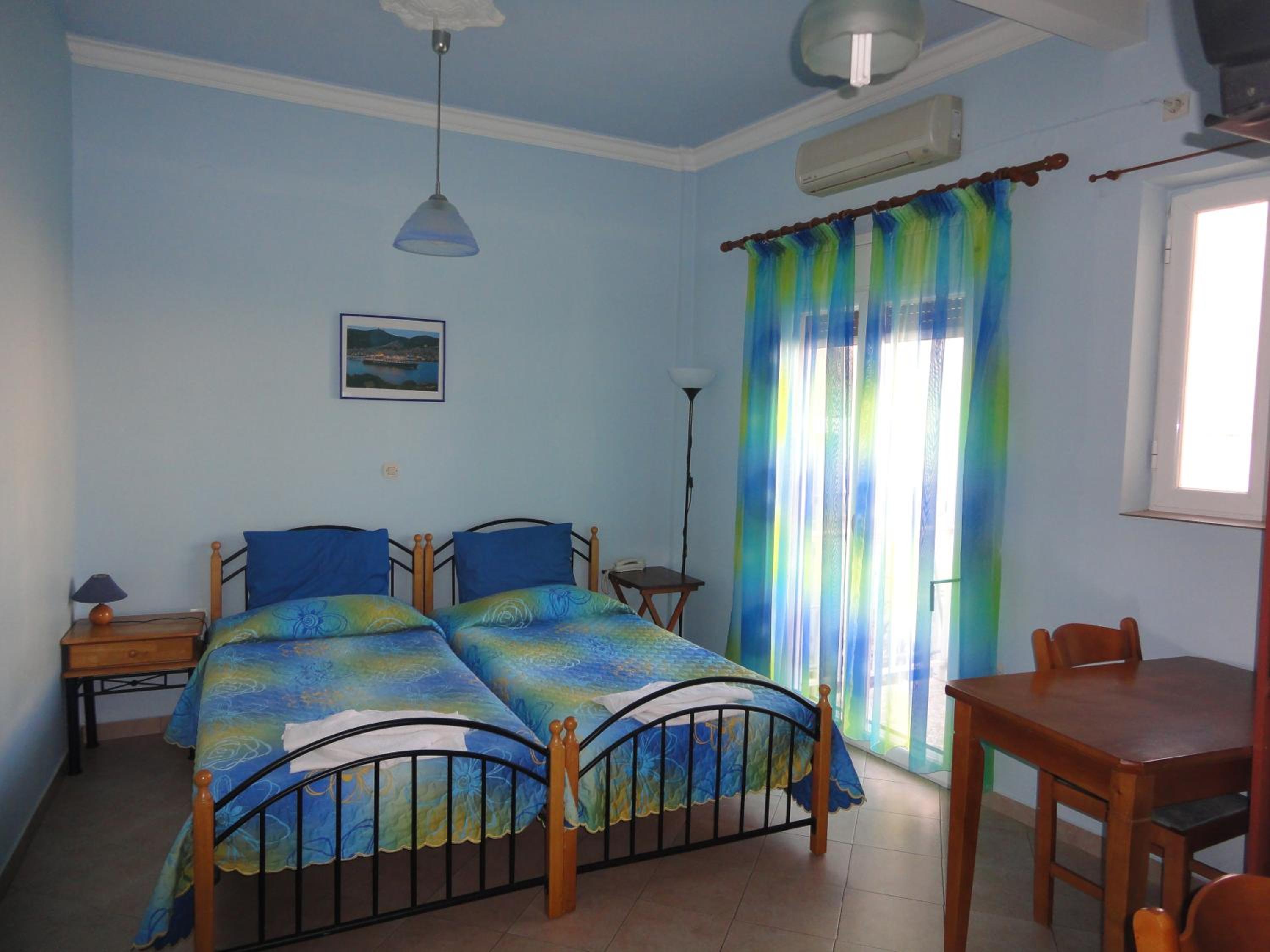 Studio (2 Adults) - Photo 21
