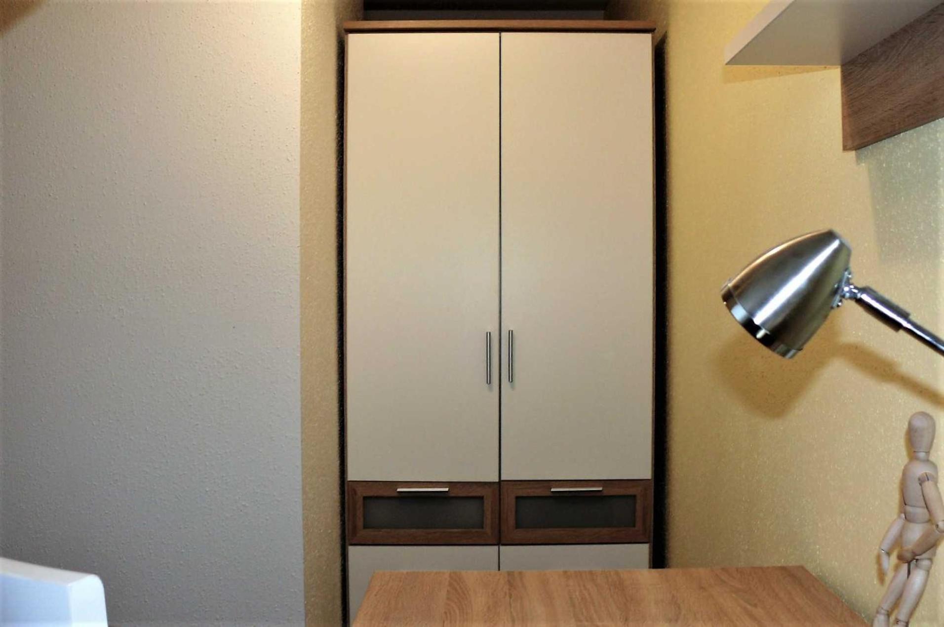 One-Bedroom Apartment with Shower photo 3