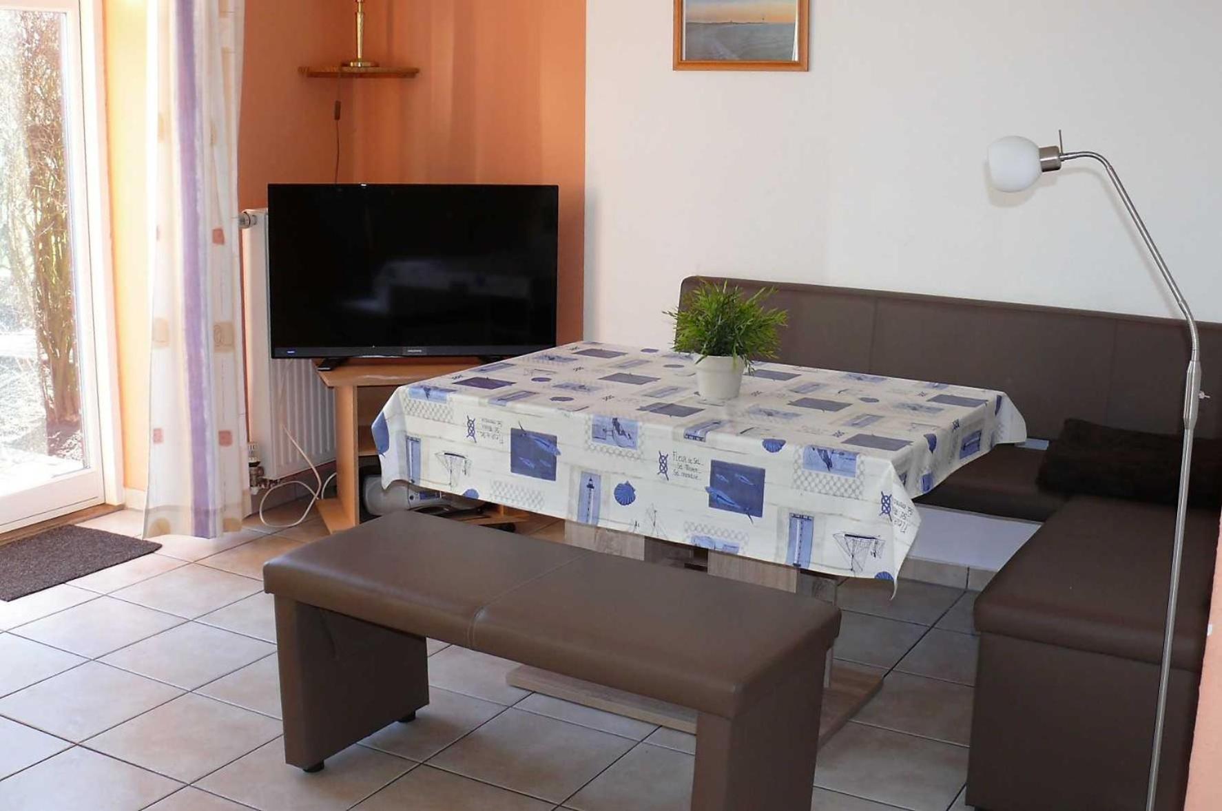 Three-Bedroom Apartment with Terrace photo 3