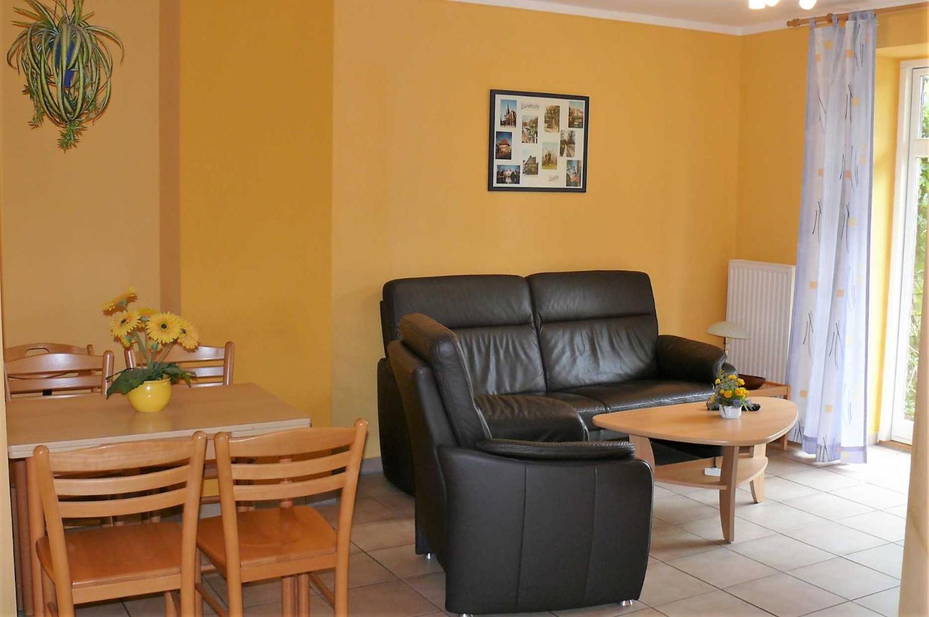 Two-Bedroom Apartment with Terrace photo 2