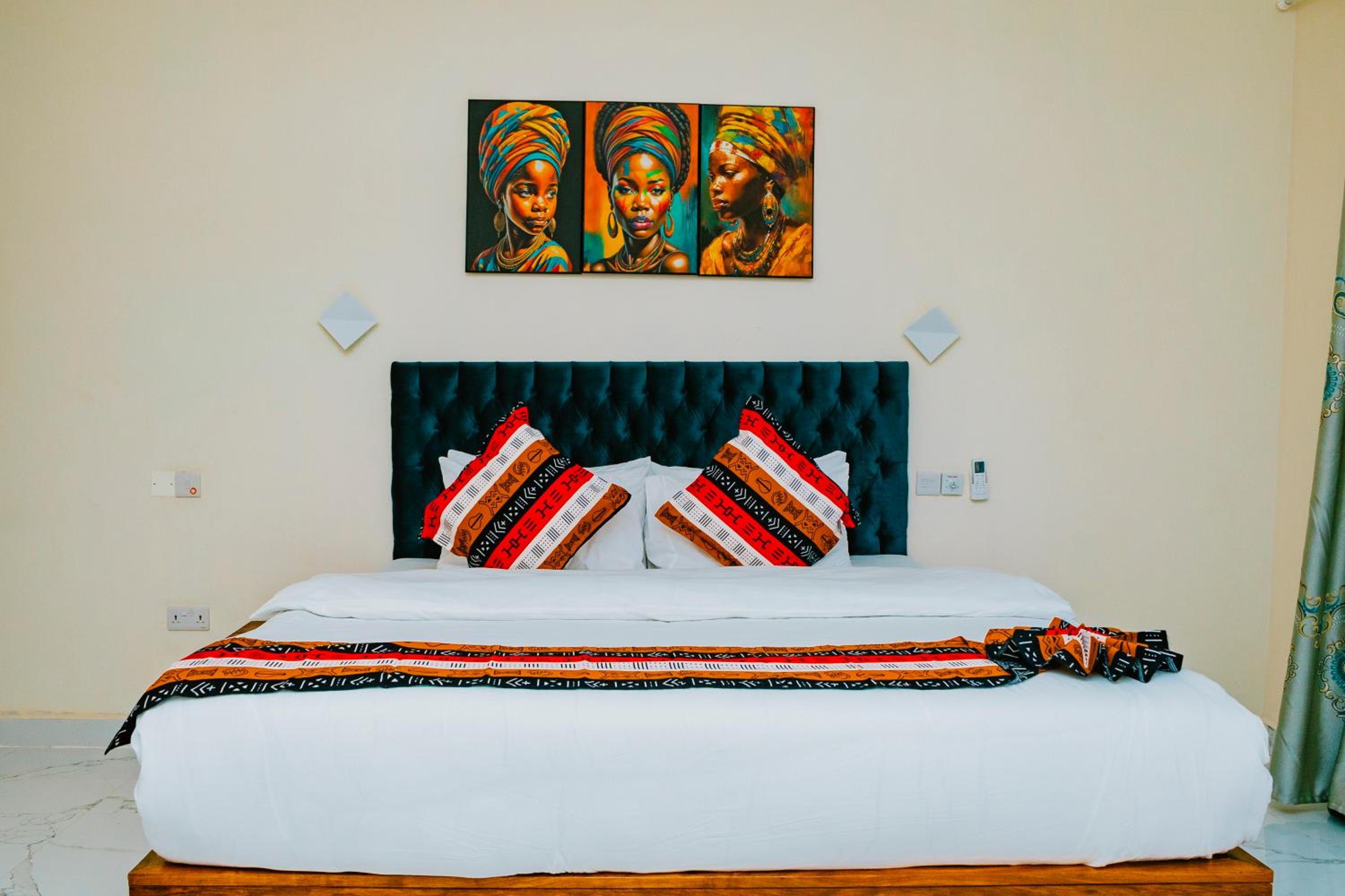 Deluxe King Room
