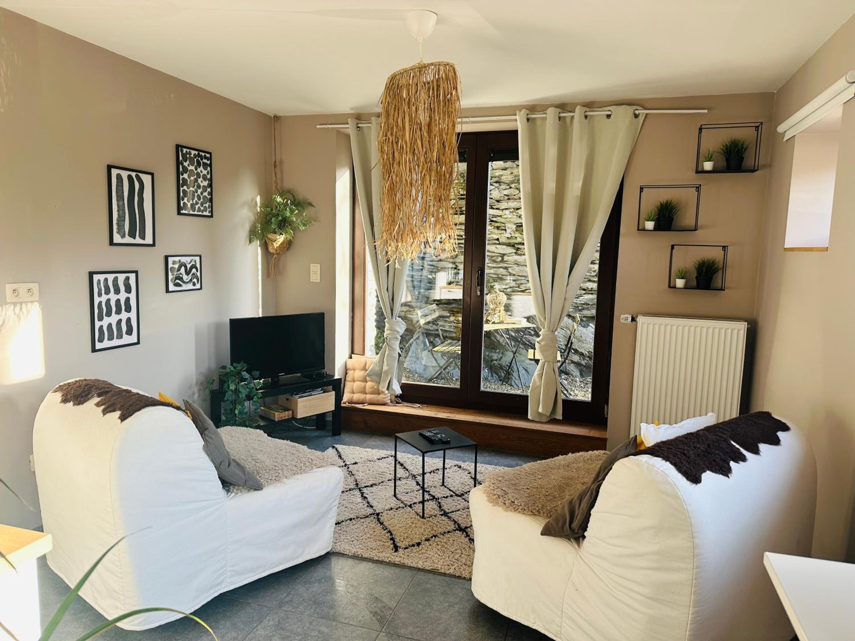 One-Bedroom House photo 1