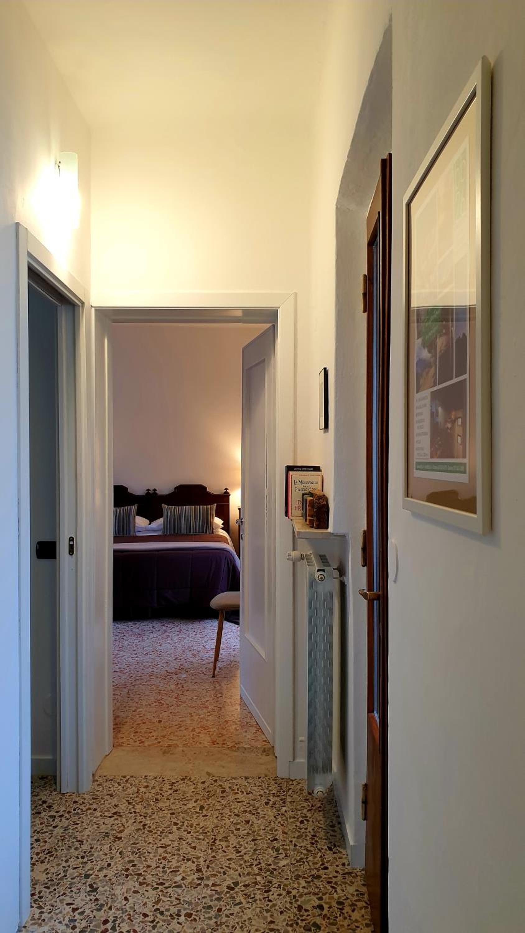 Two-Bedroom Apartment - Photo 24
