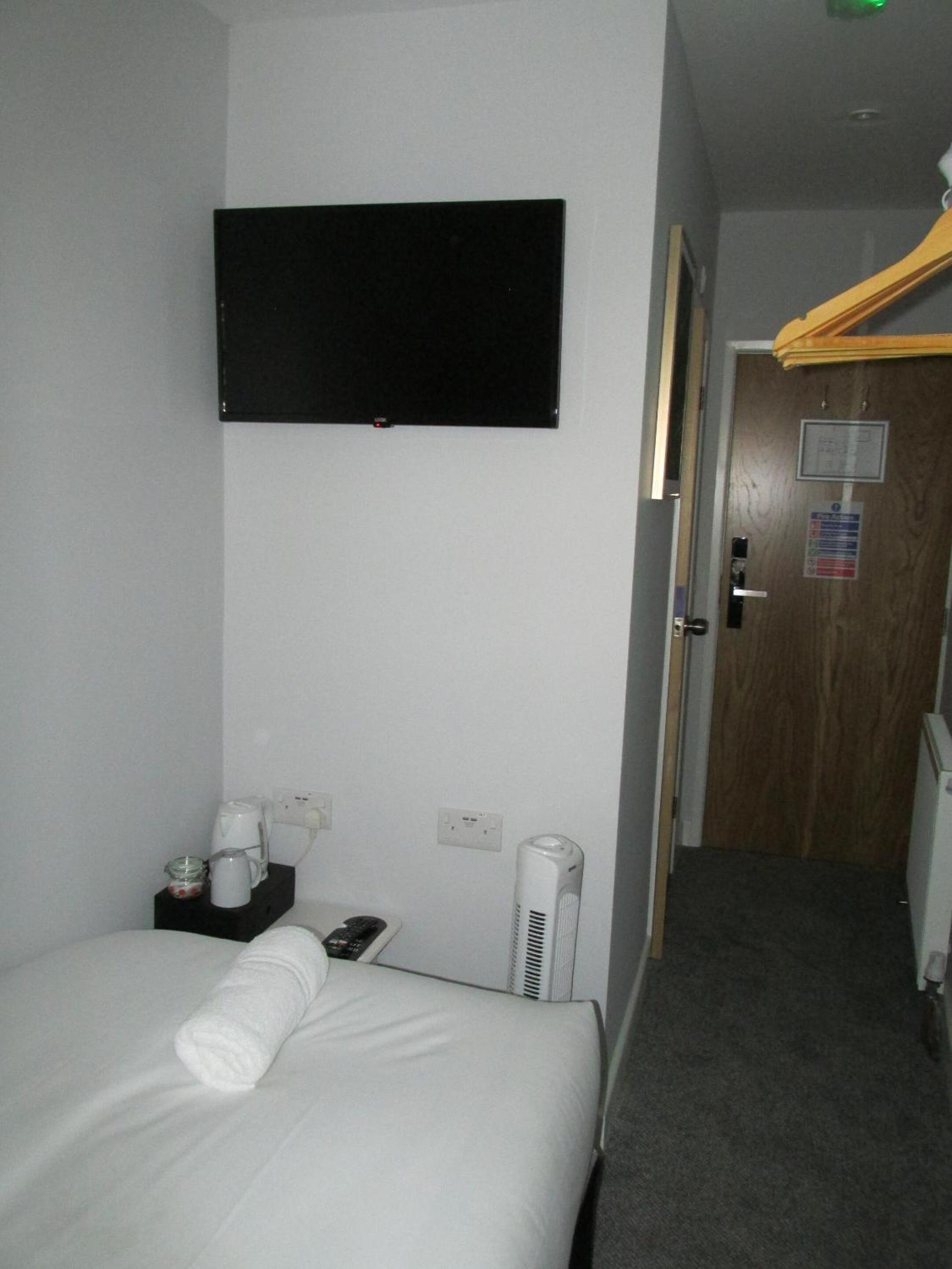 Small Single Room photo 2