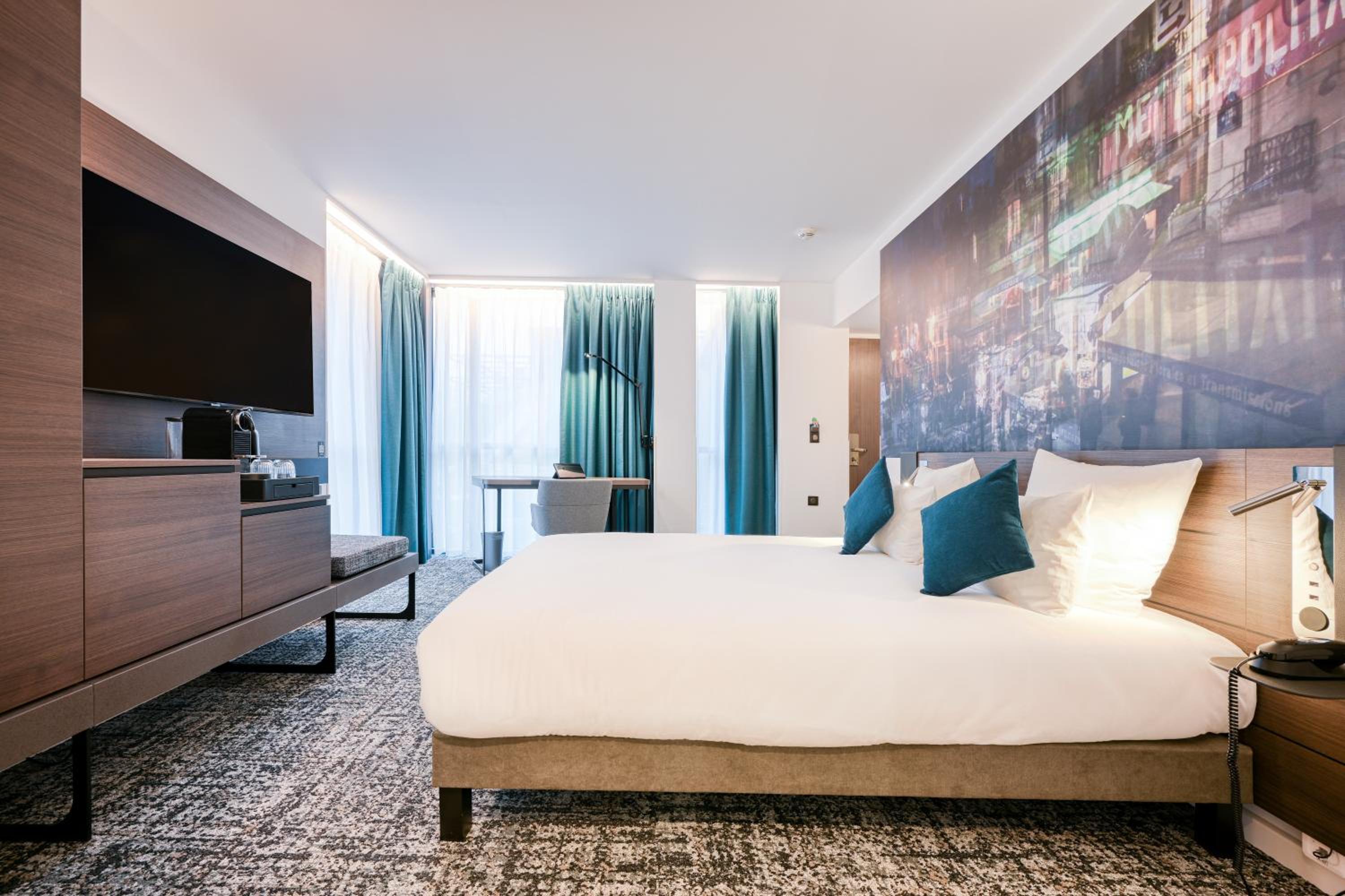 Executive Double Room with Balcony - Photo 6