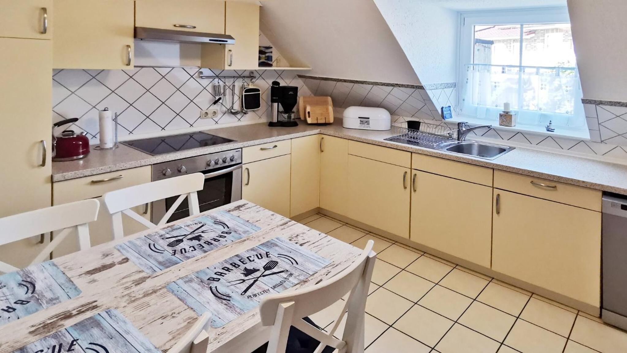 Two-Bedroom Apartment with Lake View photo 2