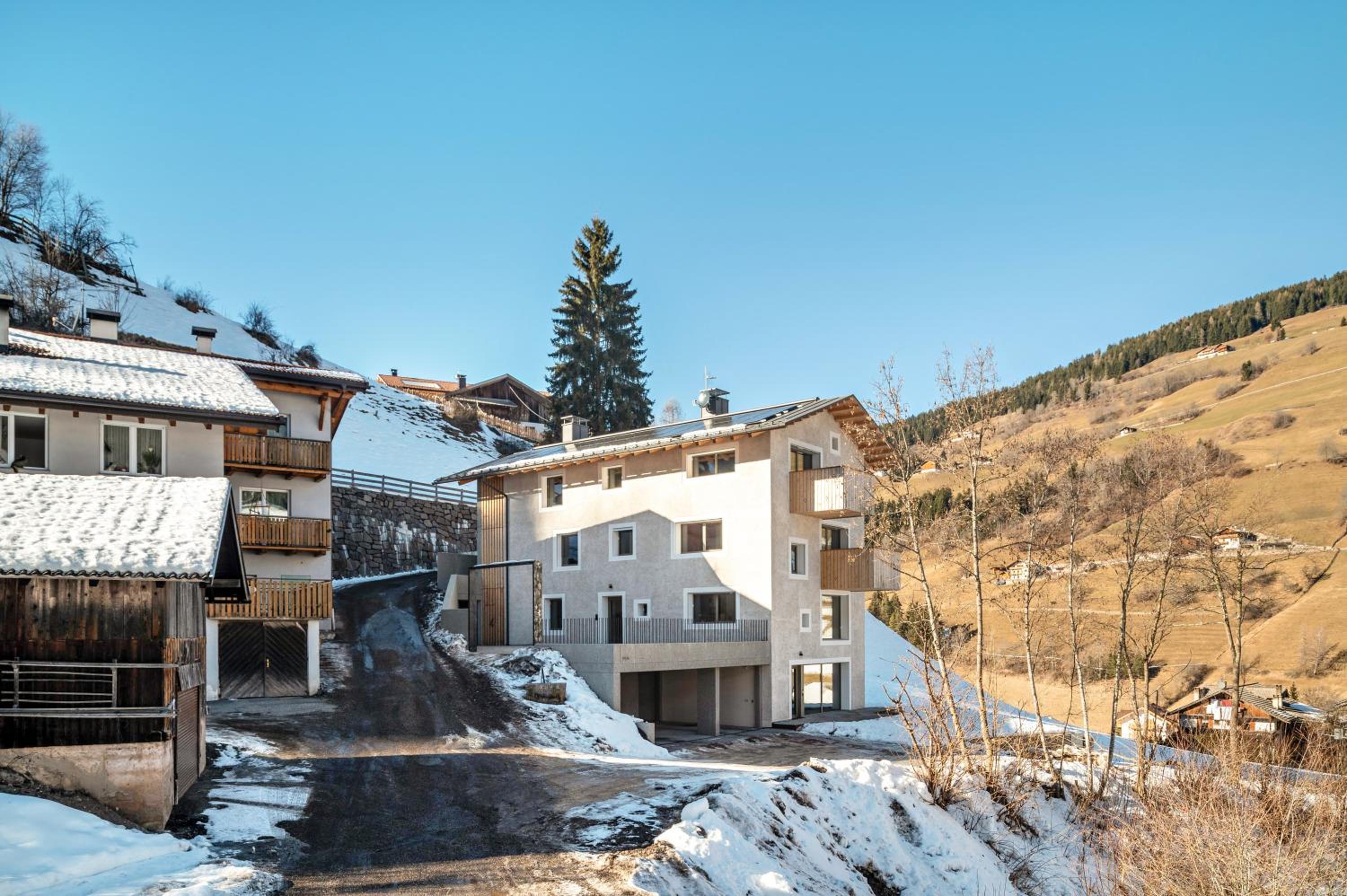 Two-Bedroom Deluxe Apartment with Garden View photo 2