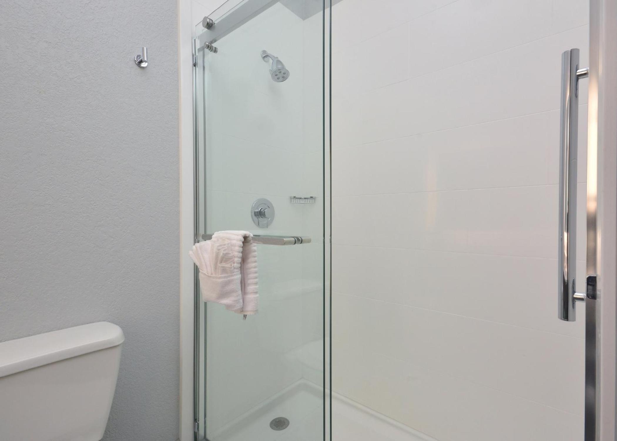Queen Room - Non-Smoking - Photo 4