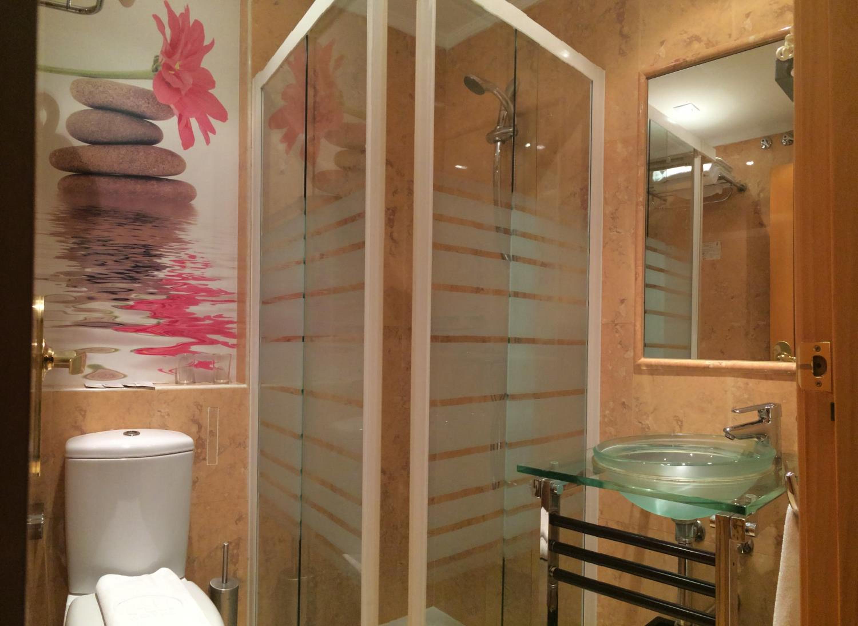 Double Room - Photo 14