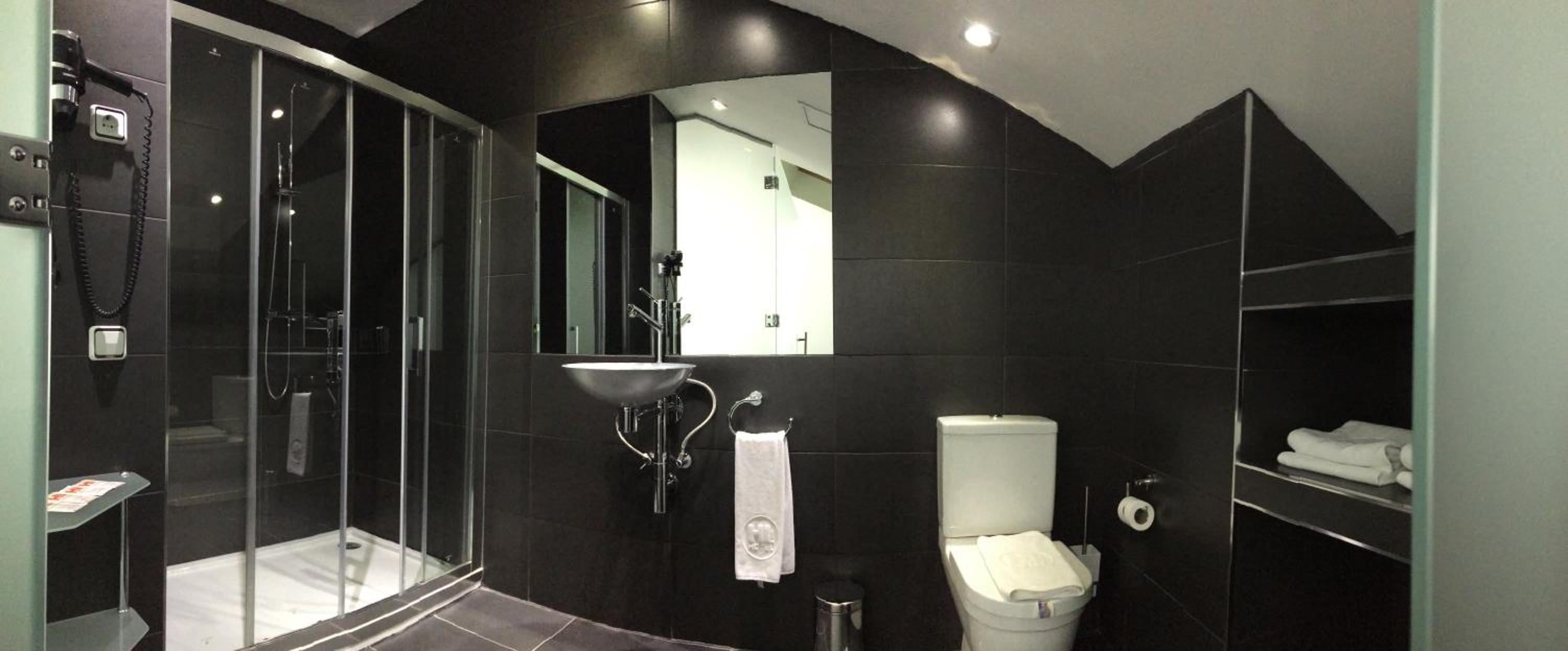 Deluxe Triple Room - Photo 15