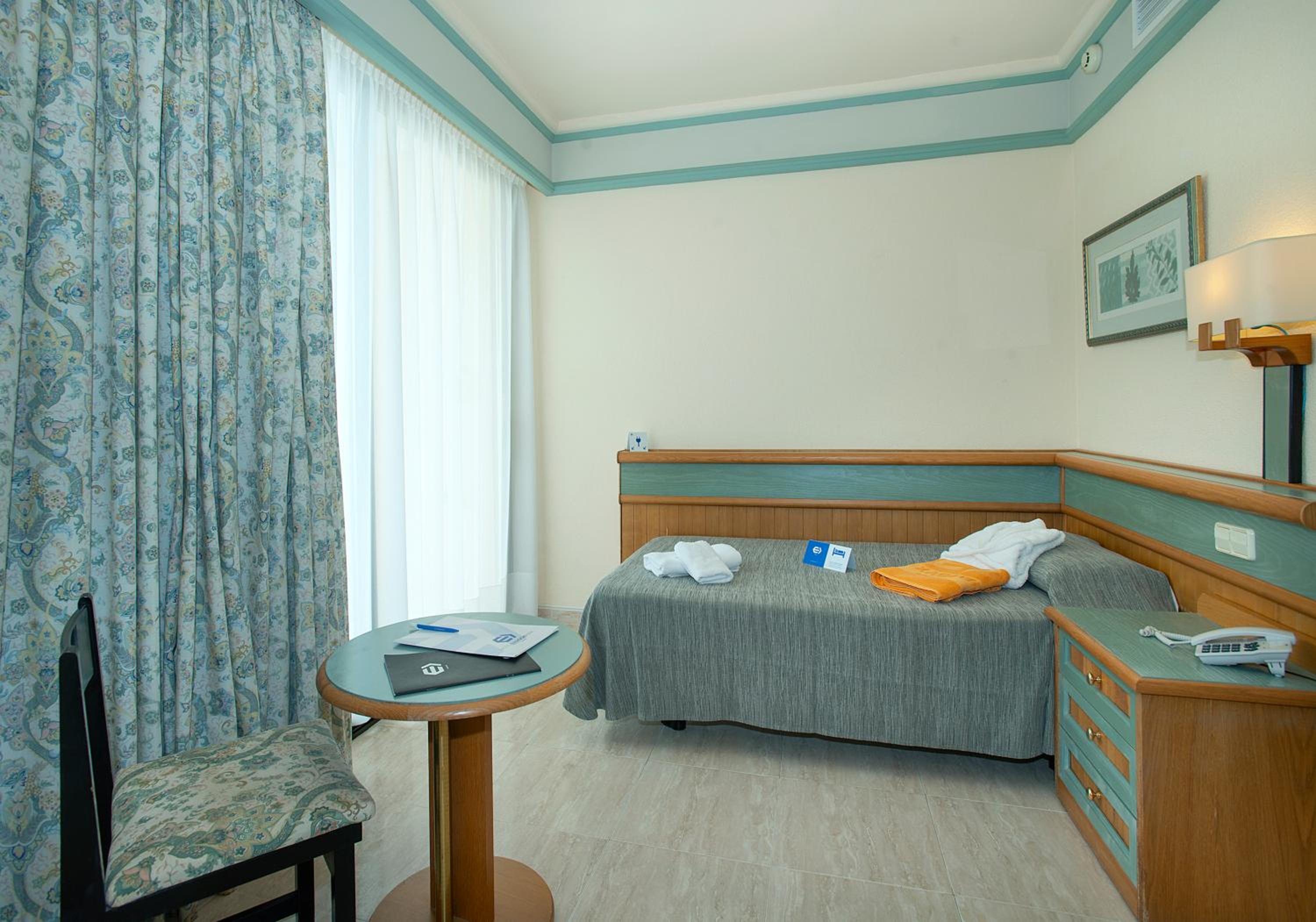 Single Room photo 3