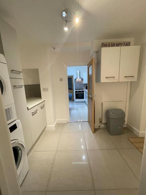 Three-Bedroom House photo 3