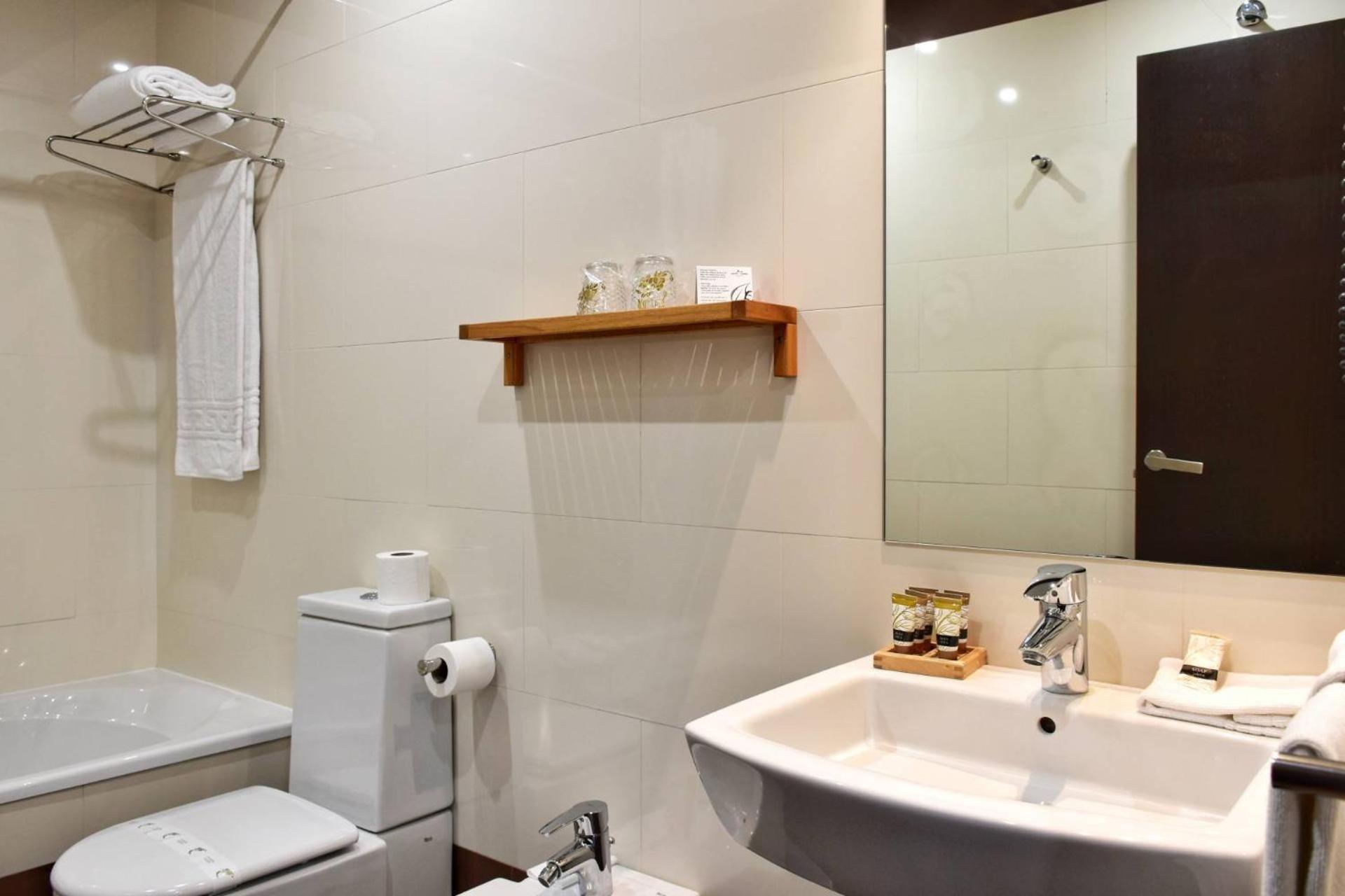 Superior Double or Twin Room with Sea View - Photo 14