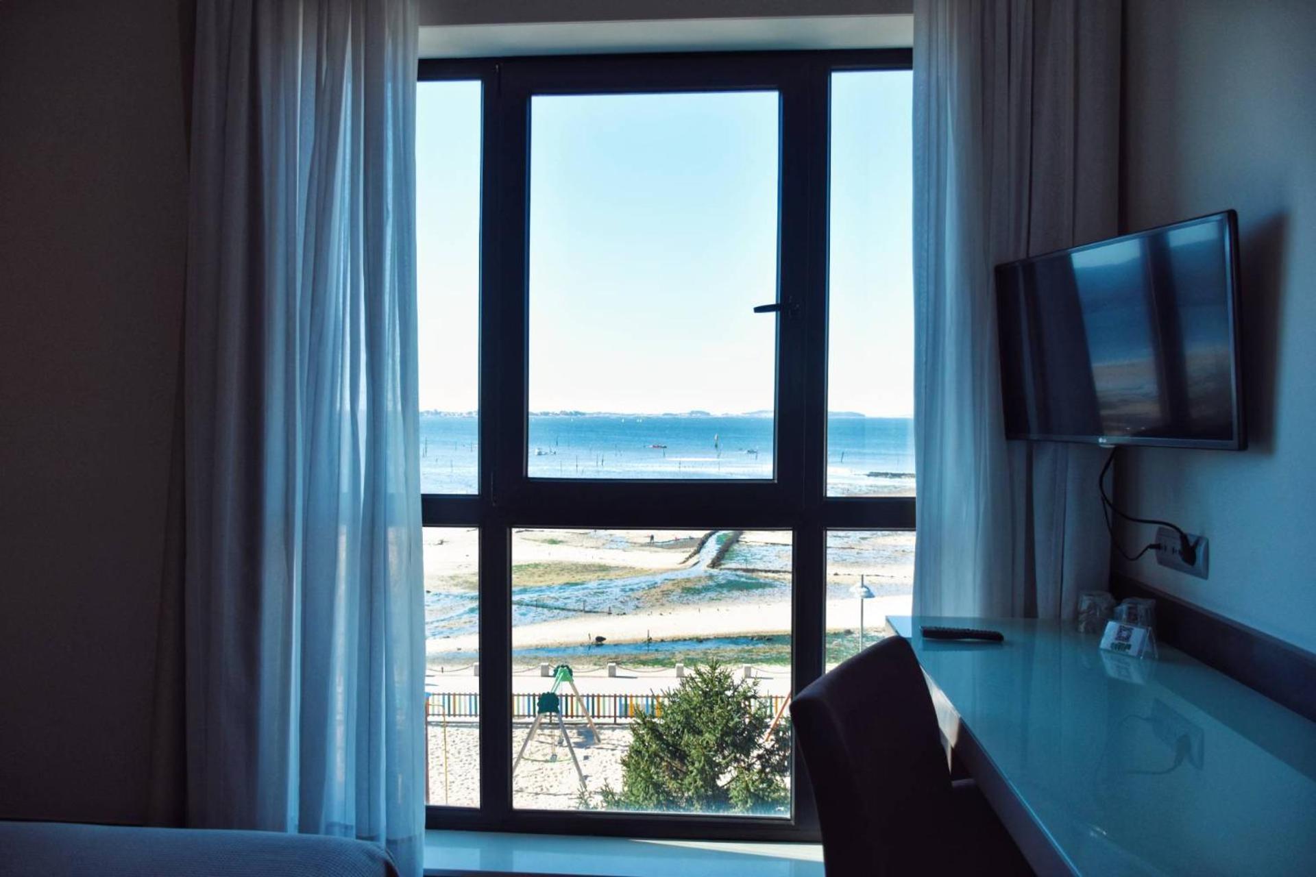 Superior Double or Twin Room with Sea View - Photo 21