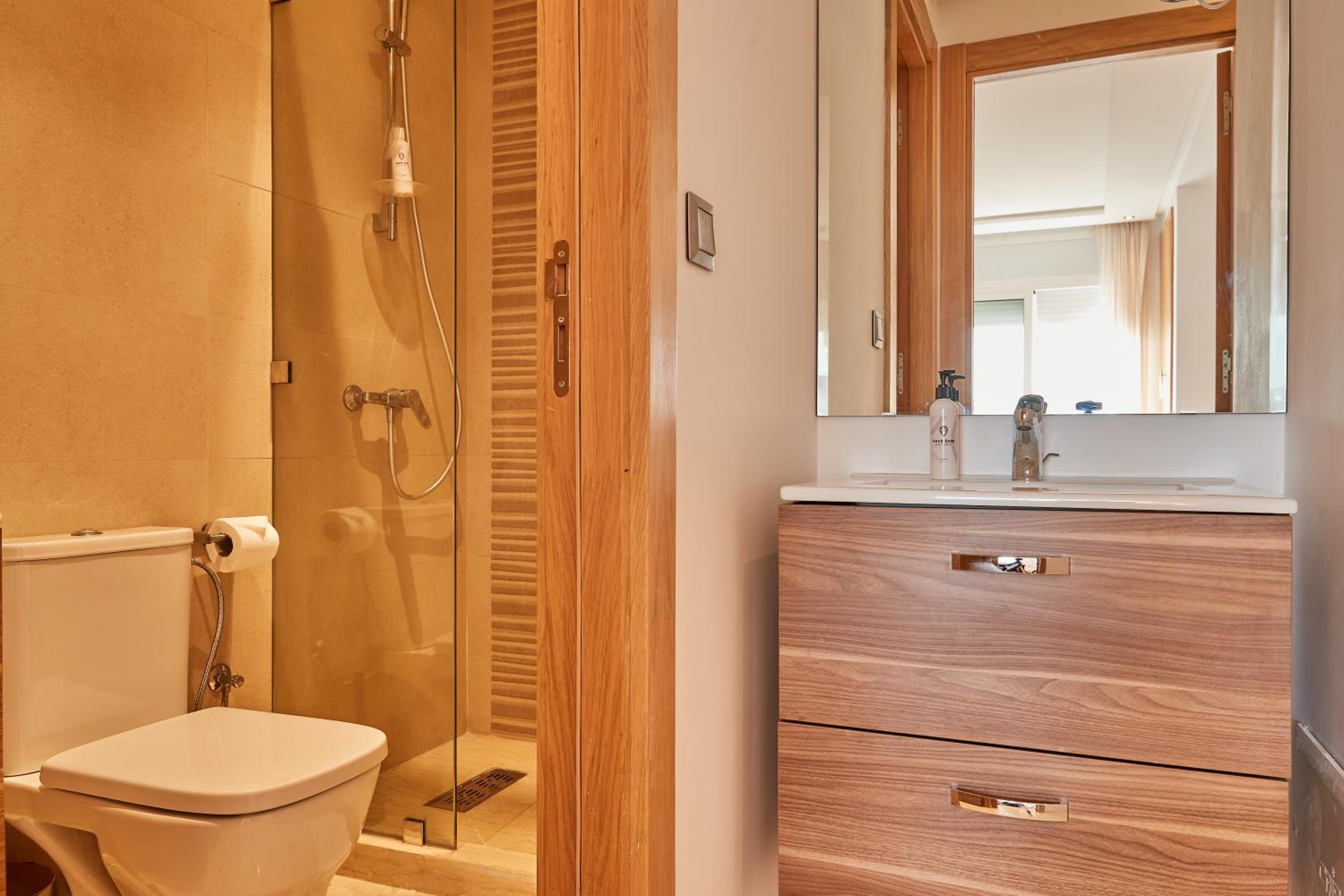 Standard Apartment - Photo 5