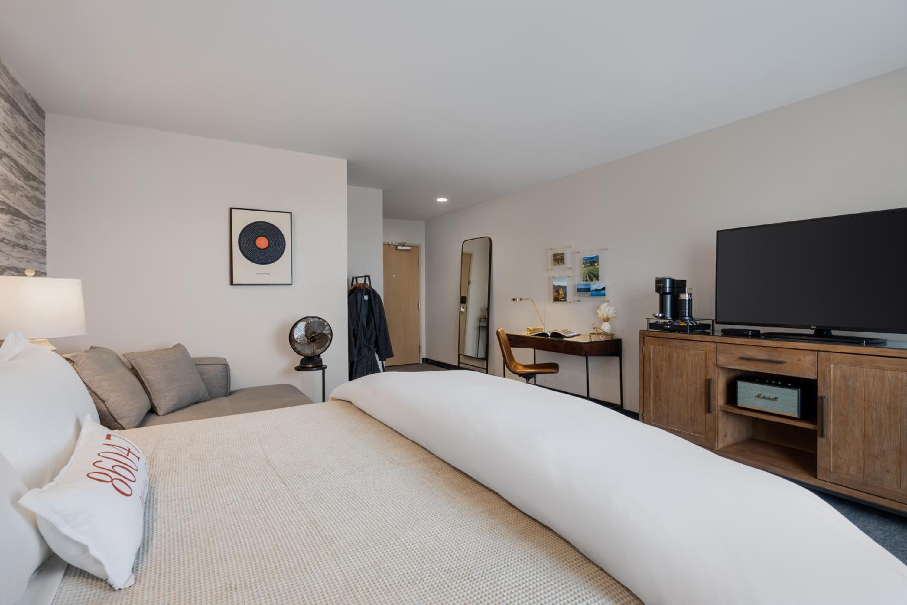 Standard Suite photo 1