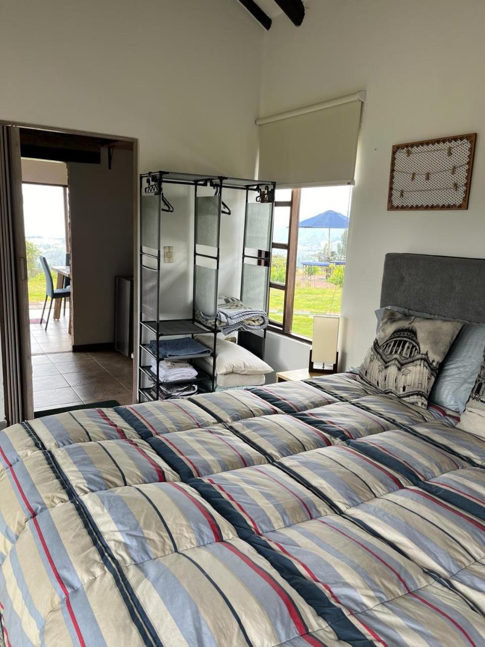 One-Bedroom House photo 1