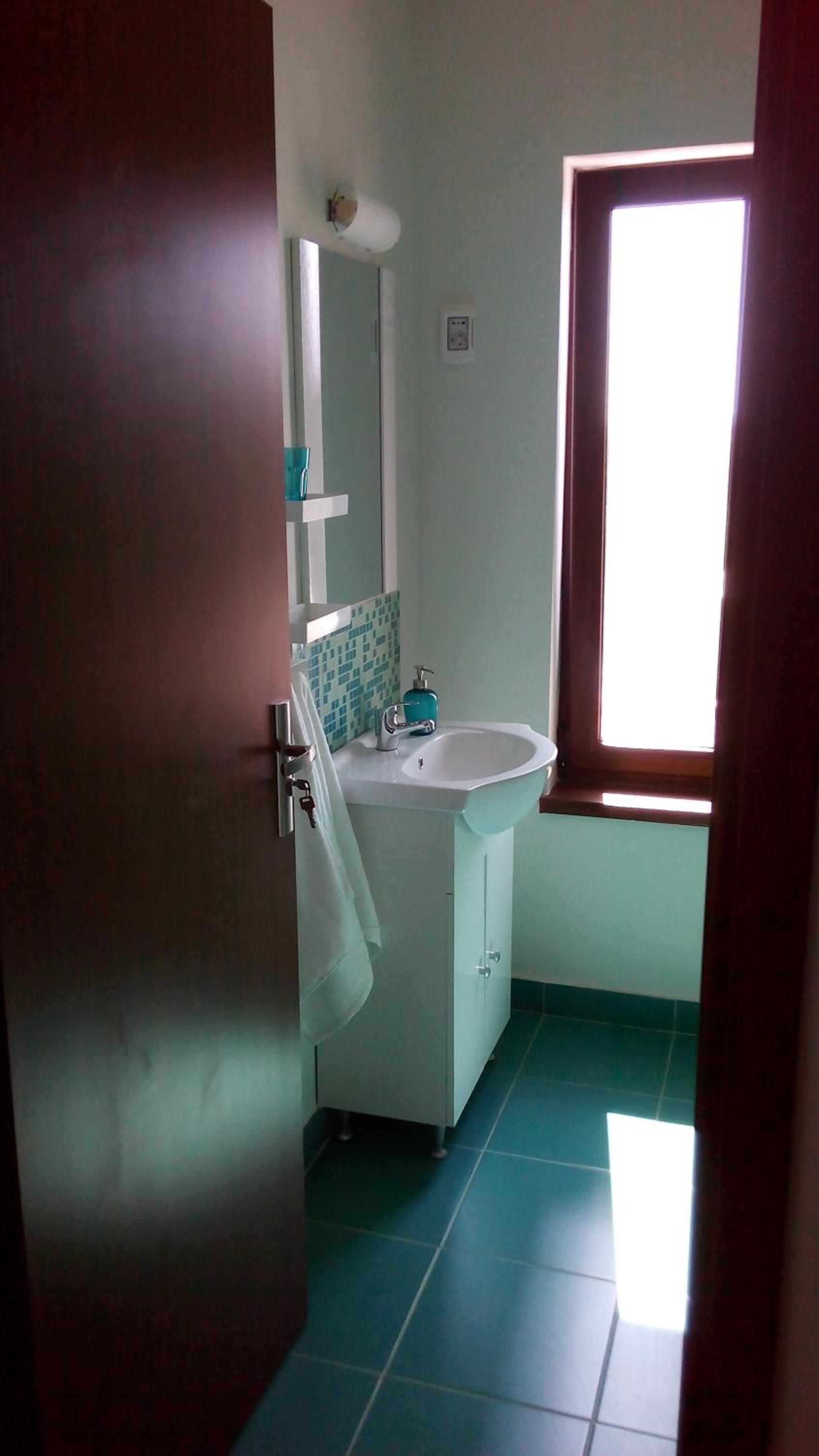 Double or Twin Room with Private Bathroom - Photo 11