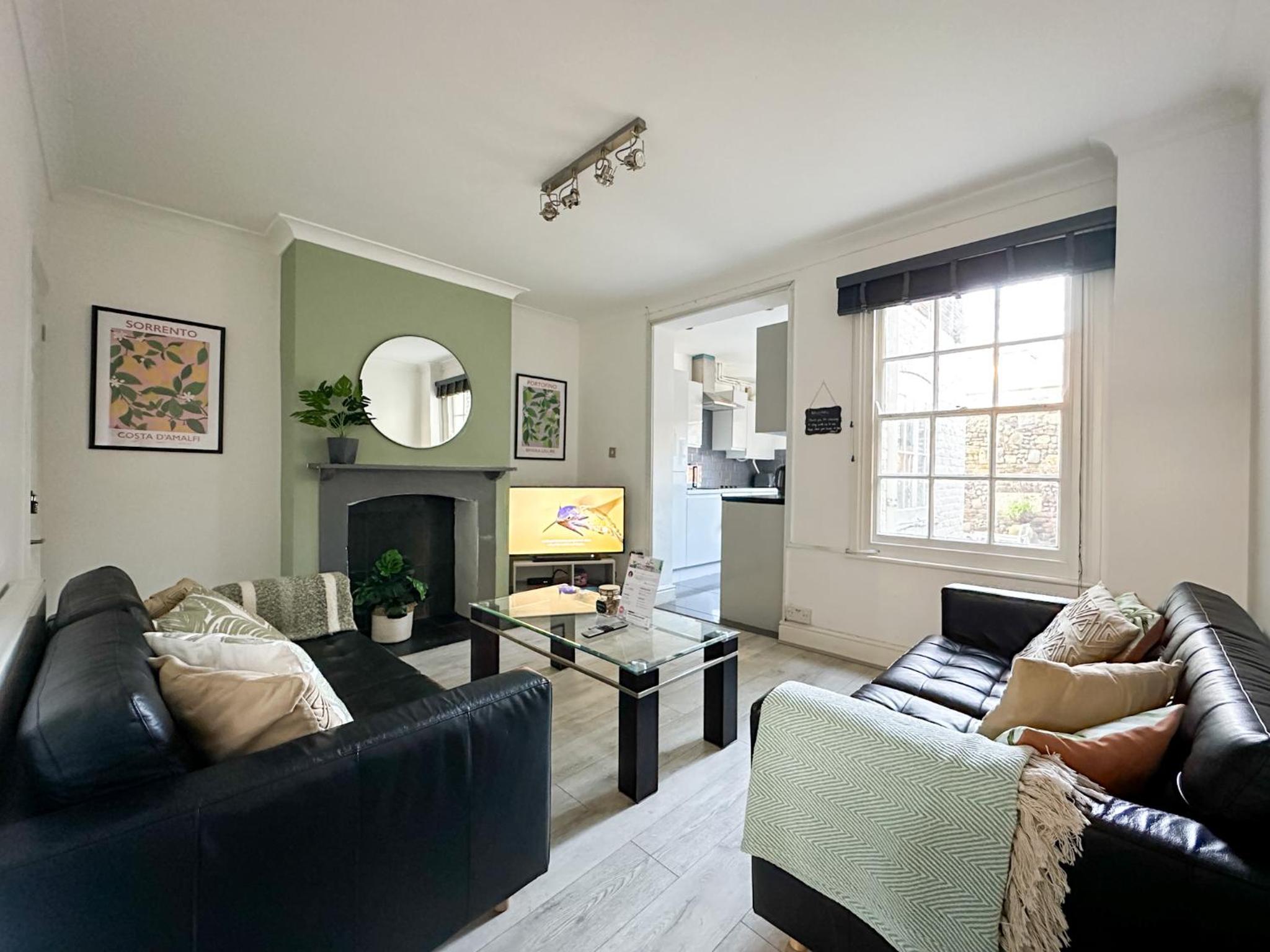 Three-Bedroom House photo 1
