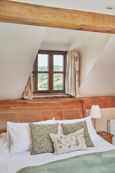 Four-Bedroom House photo 1
