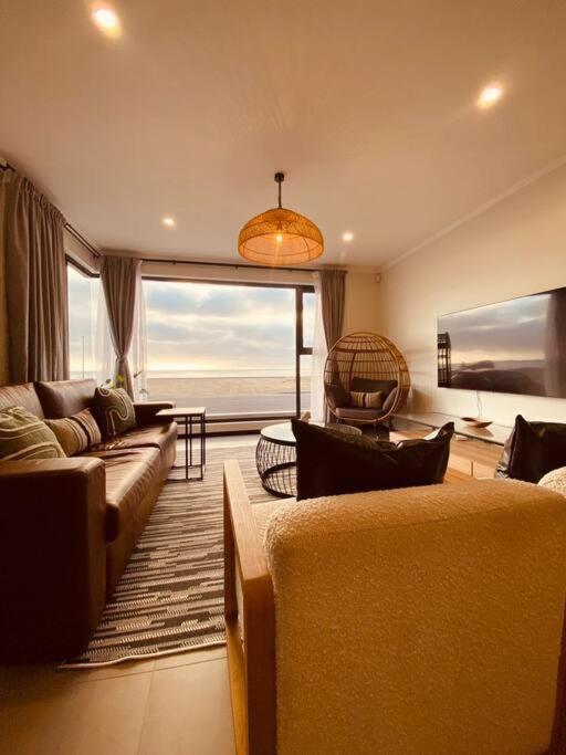 Three-Bedroom Villa photo 1