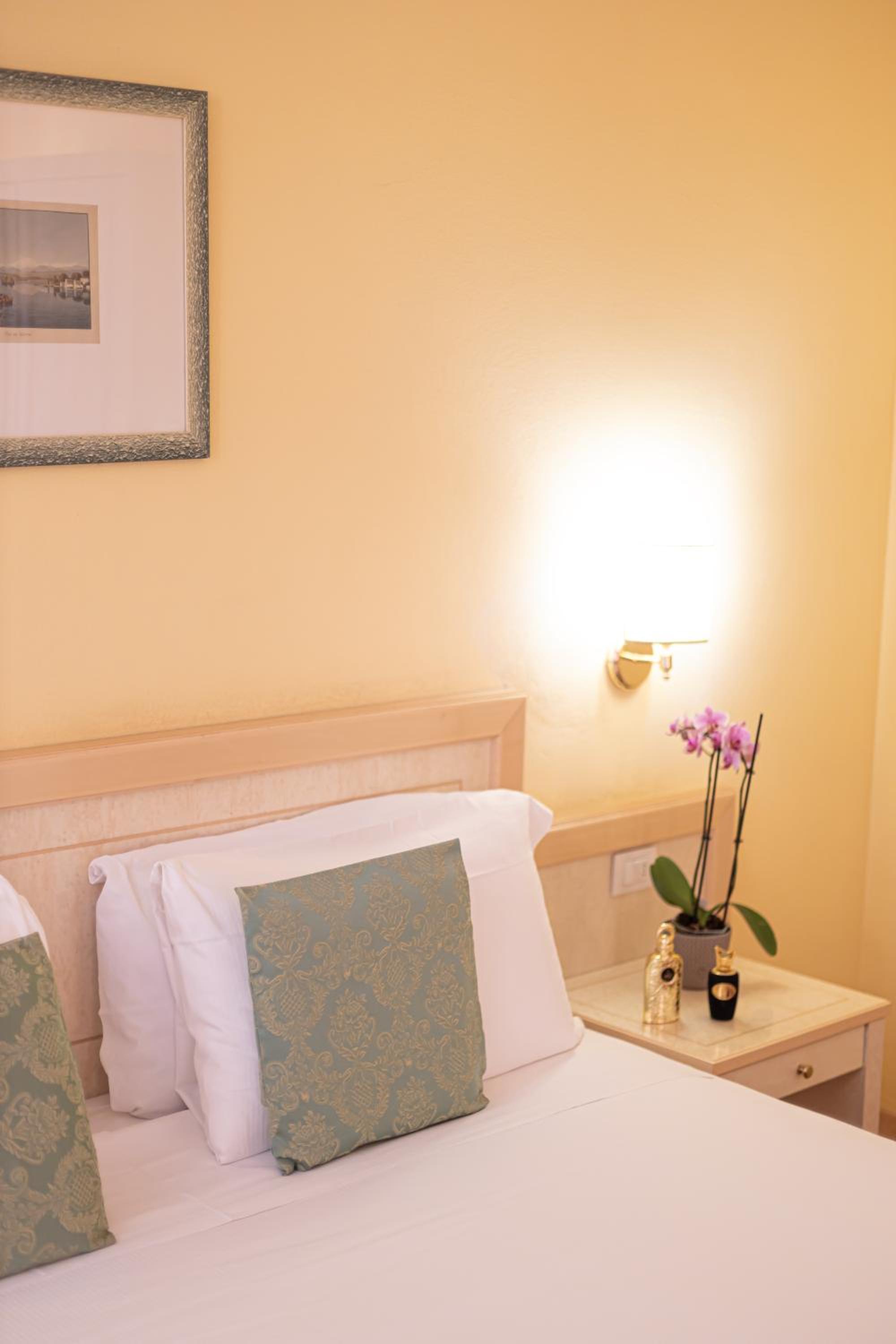 Classic Triple Room - Photo 9