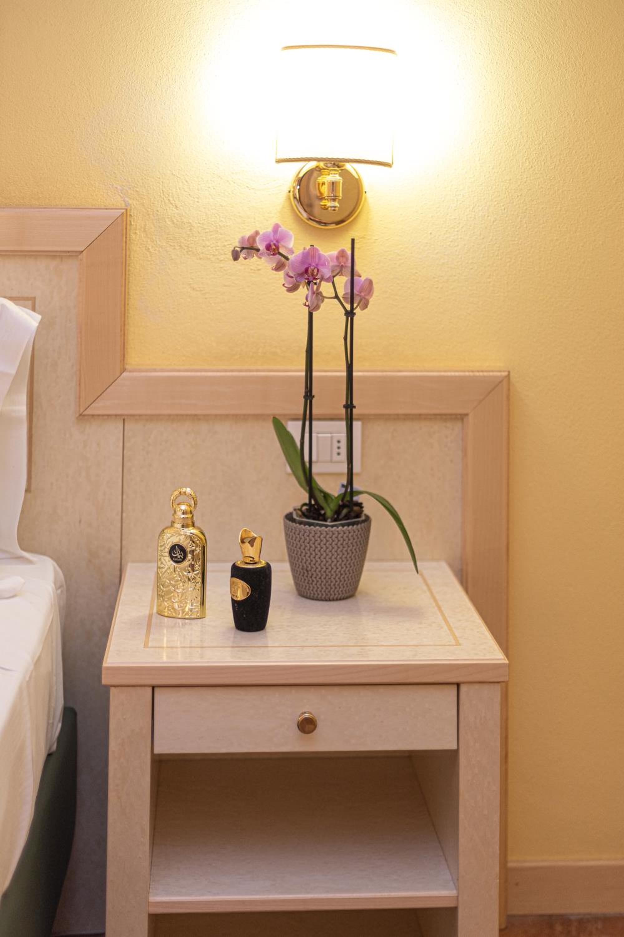 Classic Triple Room - Photo 16