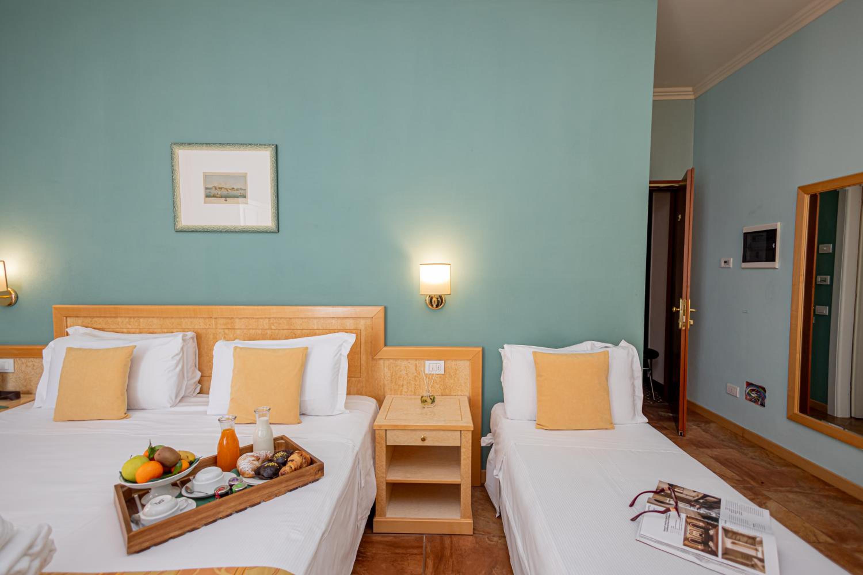 Deluxe Triple Room with Lake View - Photo 29