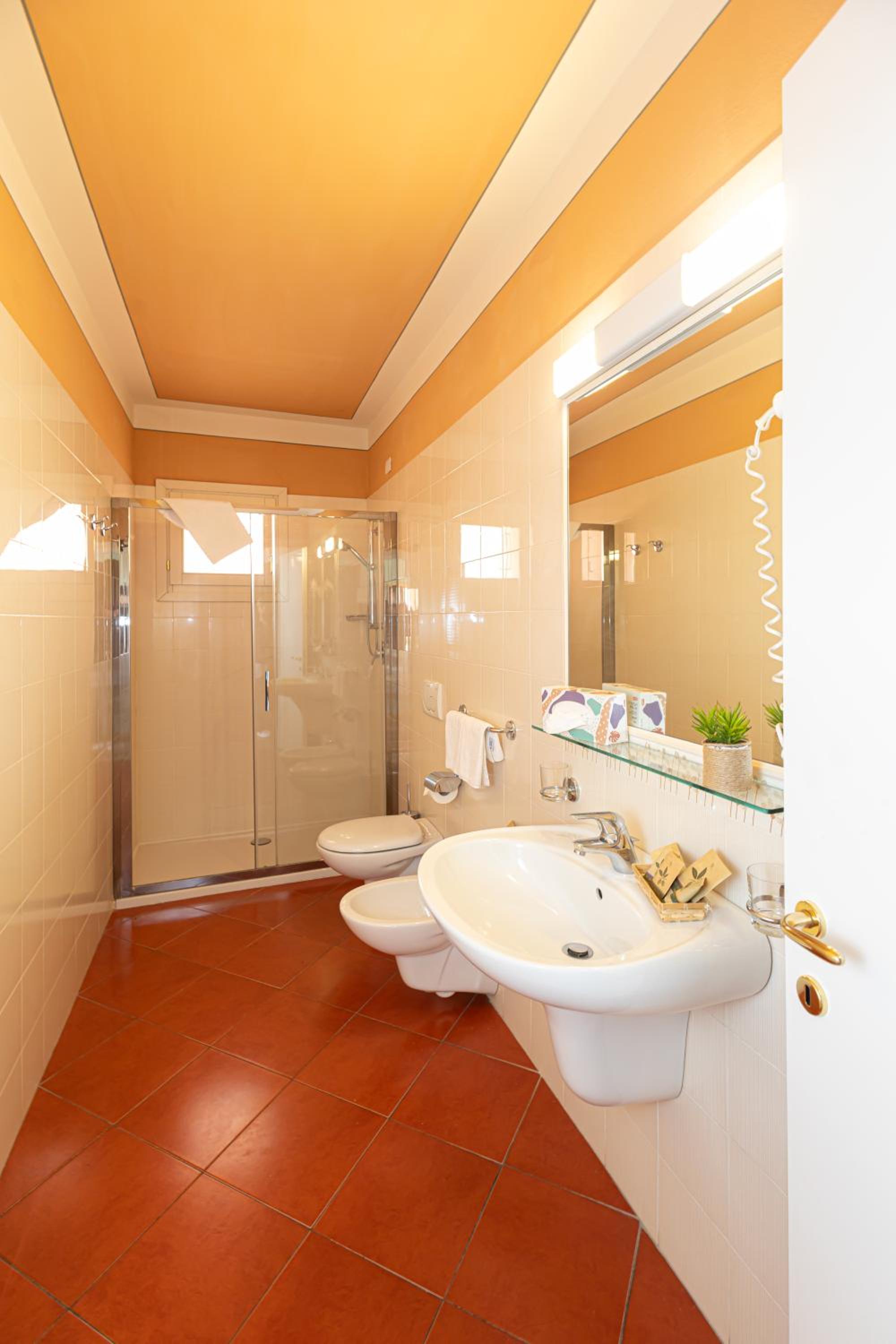 Deluxe Triple Room with Lake View - Photo 28