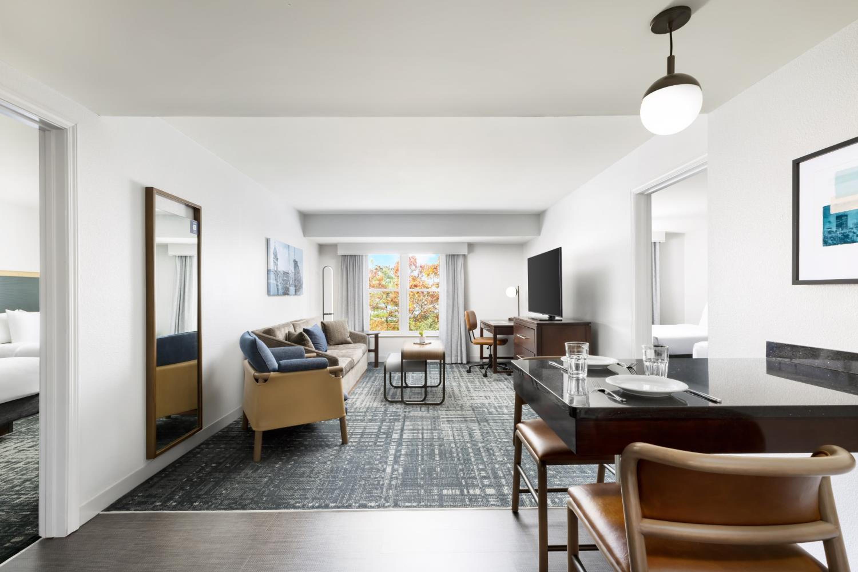 Two Bedroom Suite with One King and Two Queen Beds - Non-Smoking - Photo 1