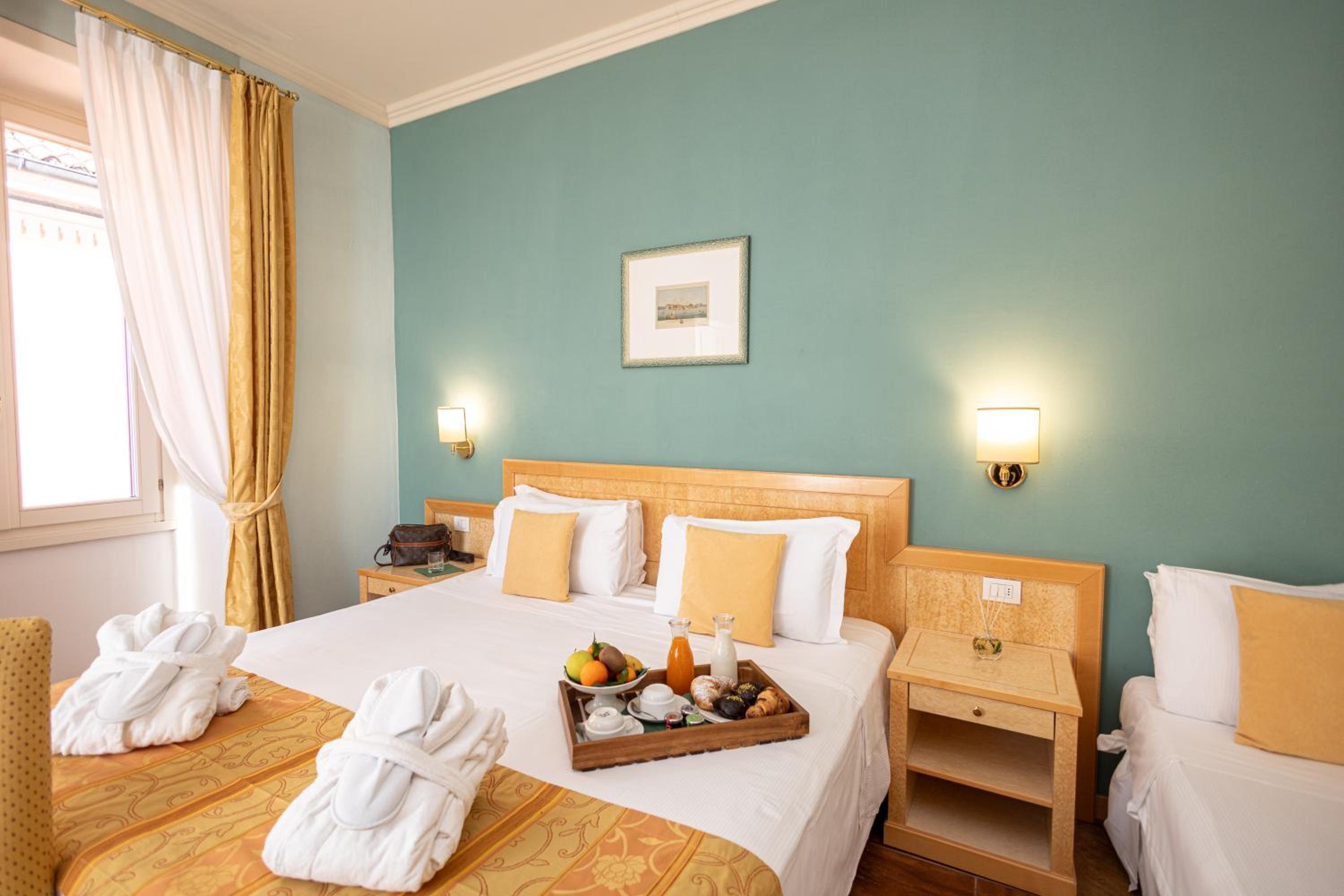 Deluxe Triple Room with Lake View - Photo 10