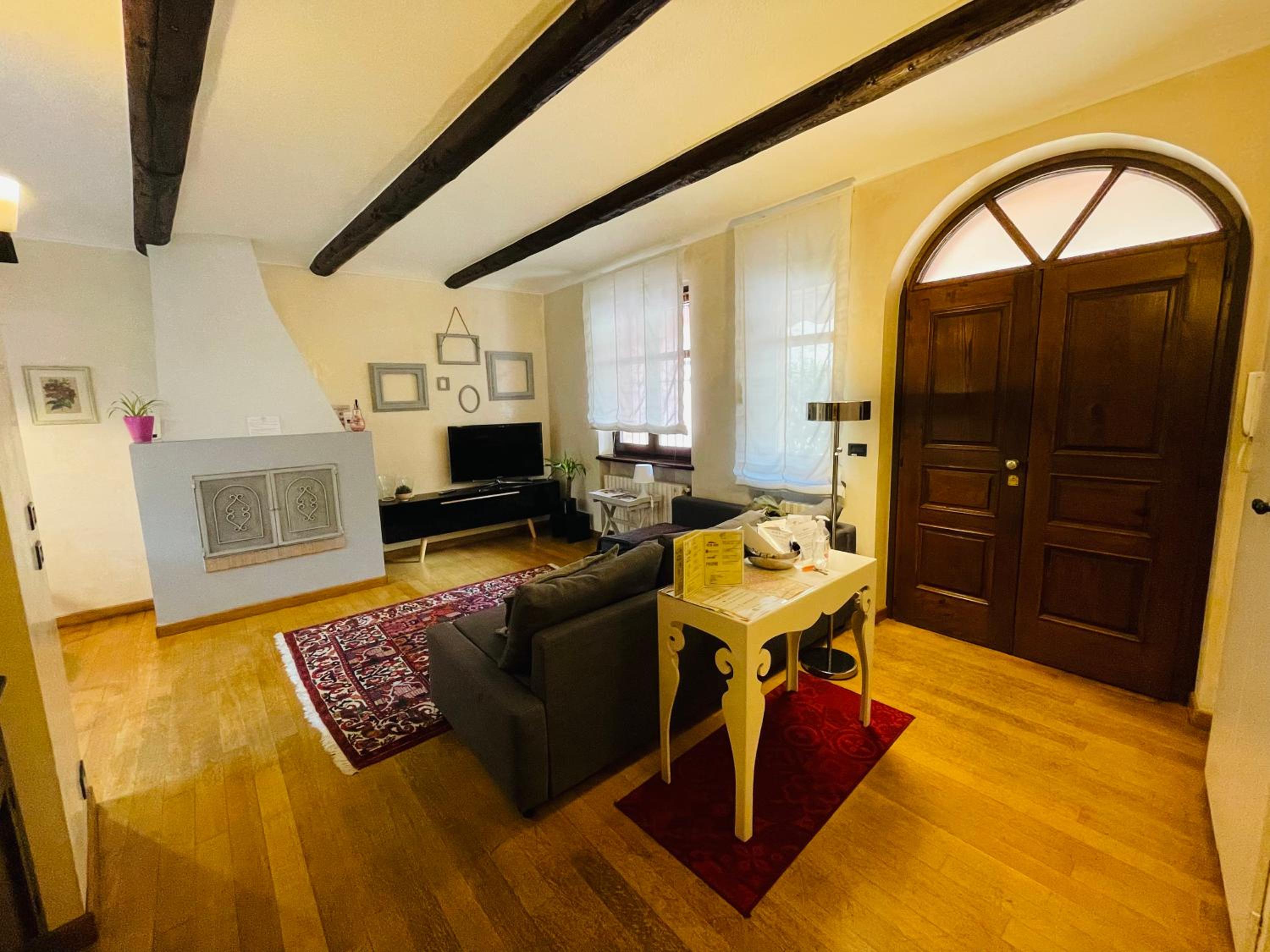 Three-Bedroom House photo 2